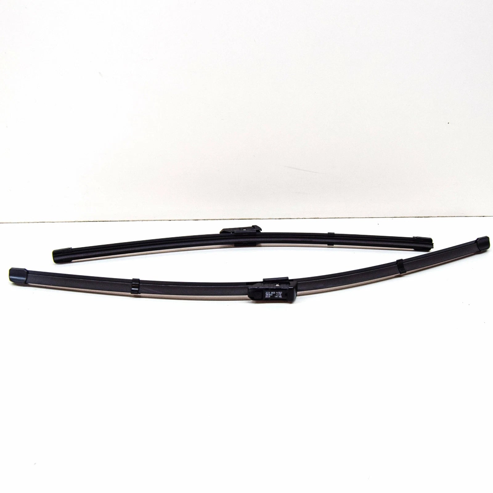 NEW VOLKSWAGEN CC FRONT WINDSHIELD WIPER BLADES SET LHD AERO 3C8998002