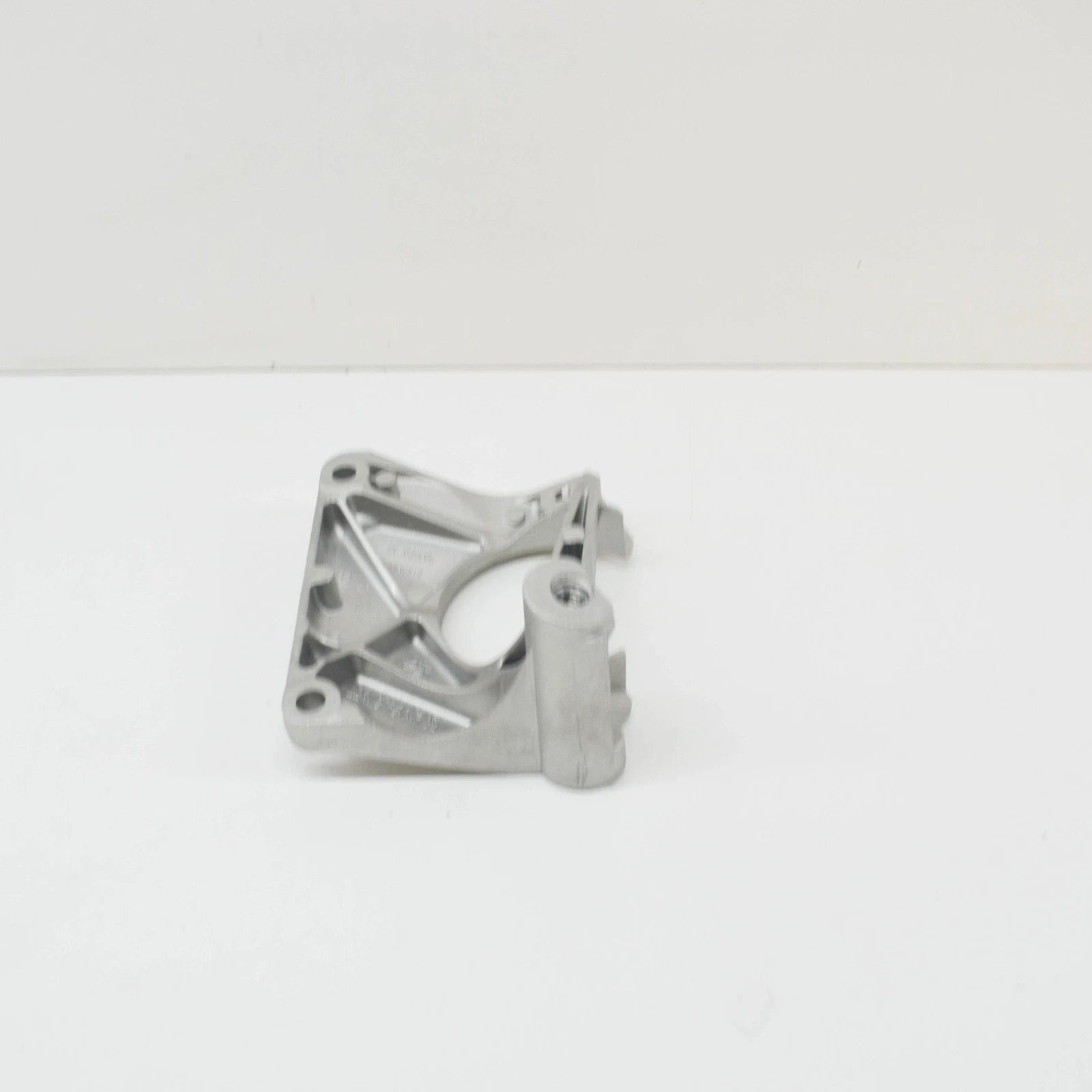 NEW BMW 5 E60 ENGINE SUSPENSION LEFT CONSOLE 22116761117 6761117 ORIGINAL