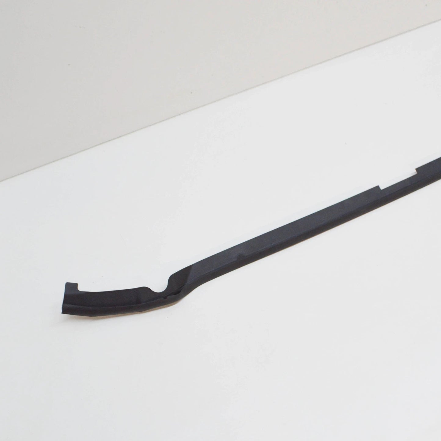 NEW AUDI Q5 8R FRONT BONNET EDGE PROTECTION 8R0823126H ORIGINAL