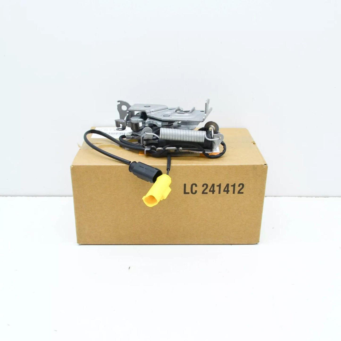 NEW BMW 1 F40 FRONT LEFT BONNET HOOD LOCK 51237468349 ORIGINAL