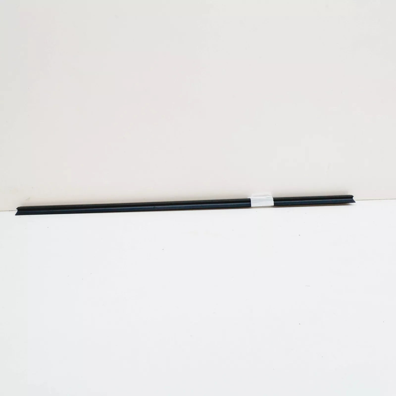 NEW MERCEDES E W124 INNER FRONT WINDOW WEATHERSTRIP SEAL A1247250265 ORIGINAL