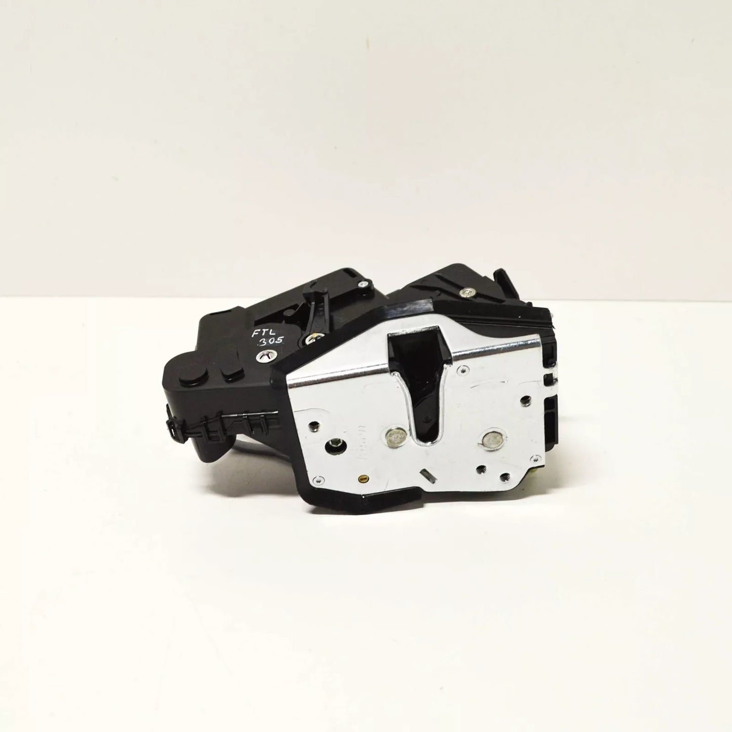 NEW BMW 3 E46 FRONT LEFT DOOR LOCK LHD 51217011305 7011305 ORIGINAL