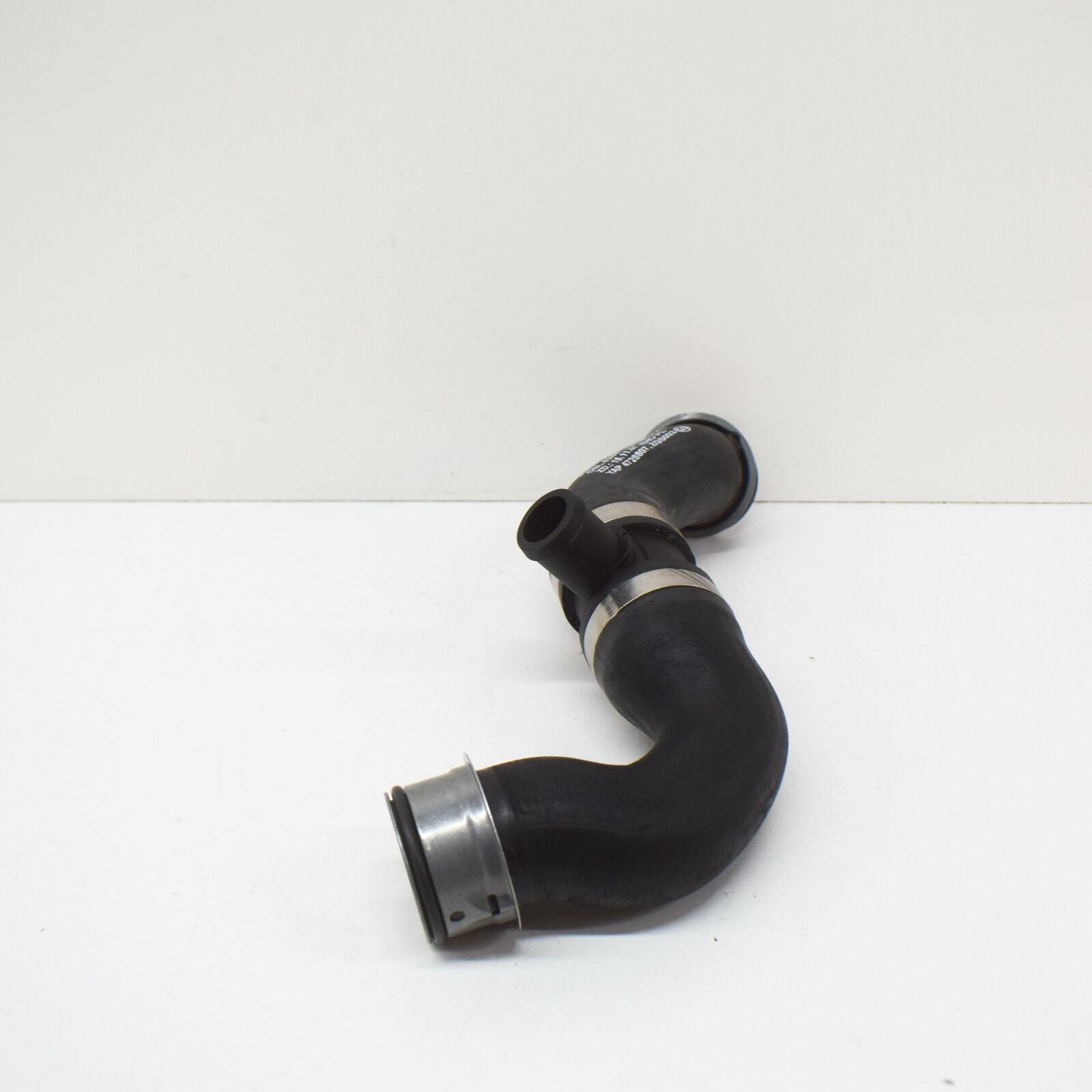 NEW MERCEDES-BENZ C W204 RIGHT COOLER TO ENGINE HOSE A2045012682 ORIGINAL