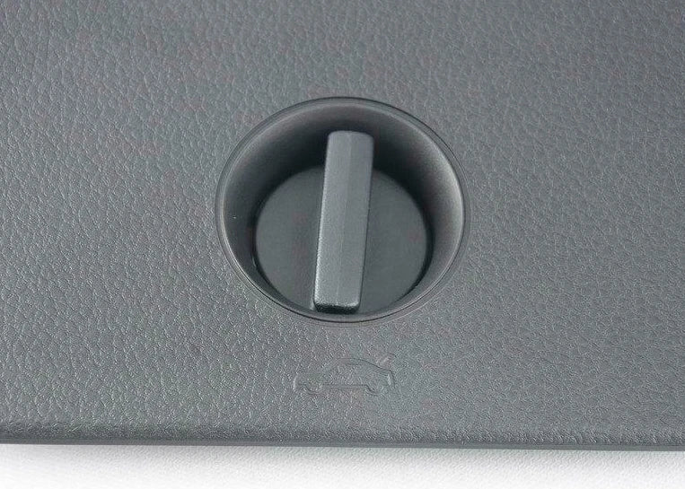 NEW VOLKSWAGEN GOLF MK7 TRUNK LID TRIM PANEL SUPPORT 5G686028582V ORIGINAL