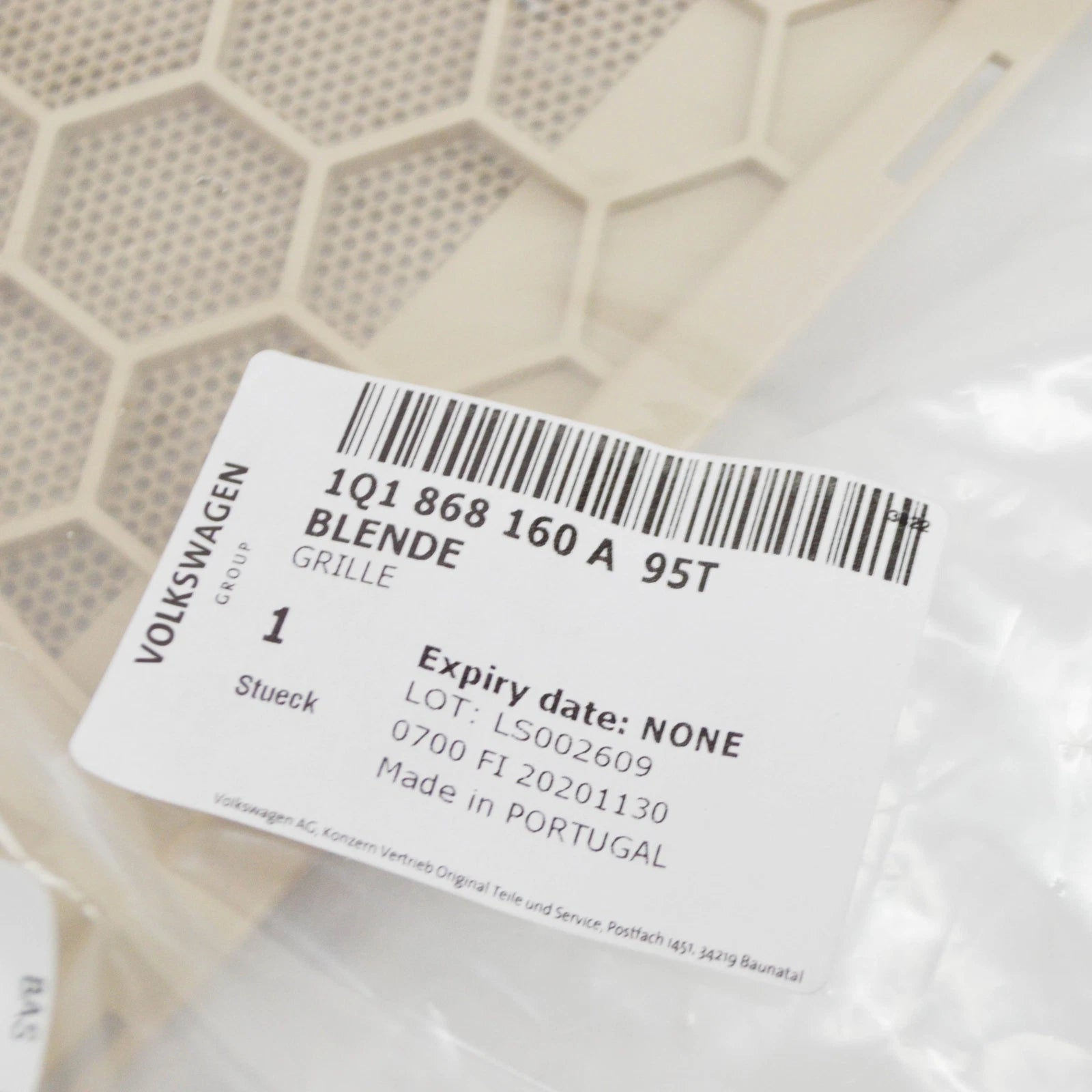 NEW VW EOS FRONT RIGHT LOUDSPEAKER COVER TRIM 1Q1868160A95T ORIGINAL