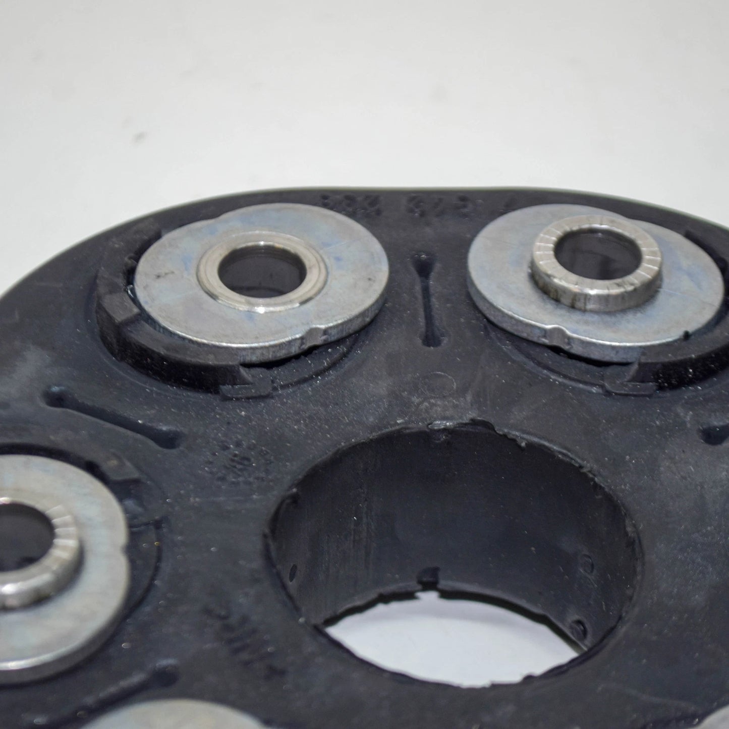 NEW BMW X3 E83 DRIVESHAFT UNIVERSAL FLEX DISC JOINT 26117542238 7542238 ORIGINAL