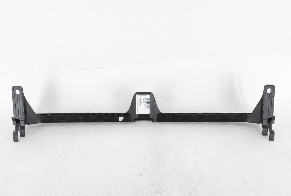 NEW VOLKSWAGEN JETTA A6 FRONT BUMPER CENTER GUIDE SECTION 5C6805706J ORIGINAL