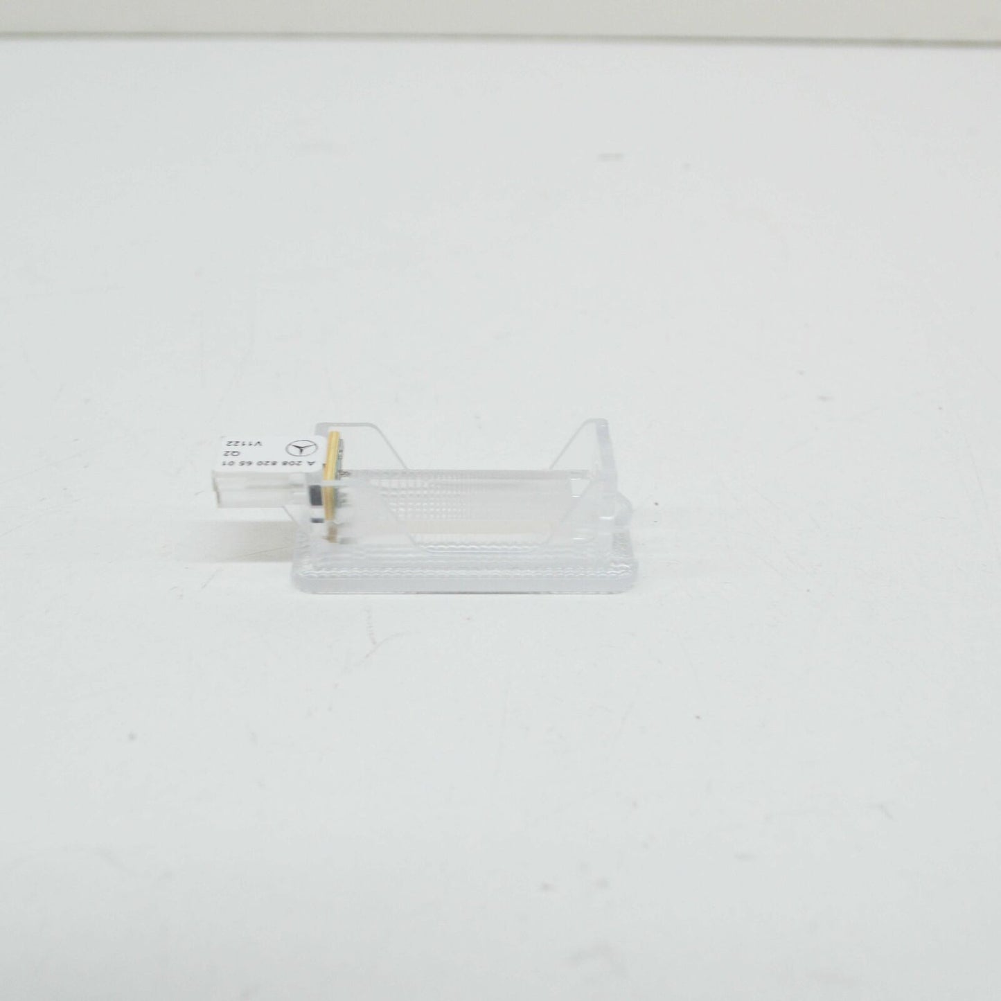 NEW MERCEDES-BENZ M W164 PIGEONHOLE INTERIOR LIGHT A2088206501 ORIGINAL