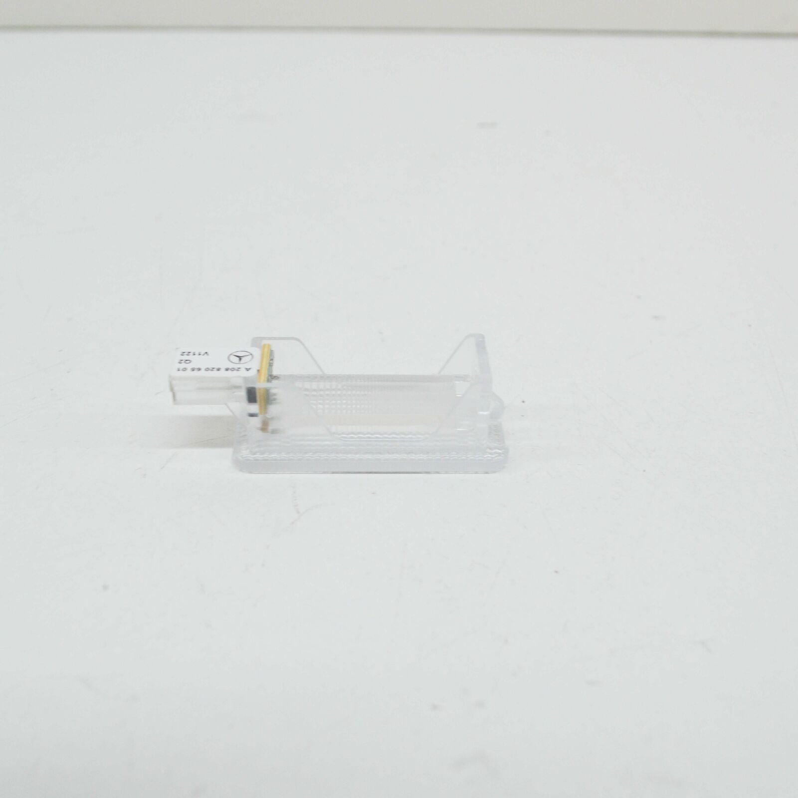NEW MERCEDES-BENZ M W164 PIGEONHOLE INTERIOR LIGHT A2088206501 ORIGINAL