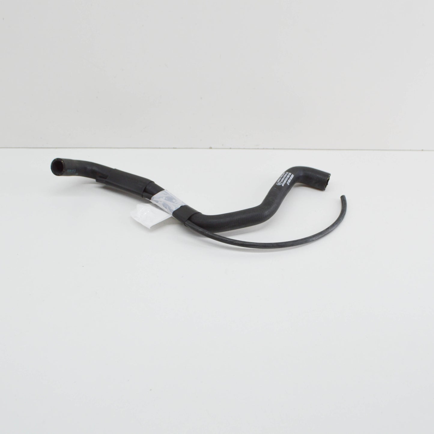 NEW MB S W220 WATER PUMP AND CHARGE-AIR INTERCOOLER HOSE A2205013782 ORIGINAL