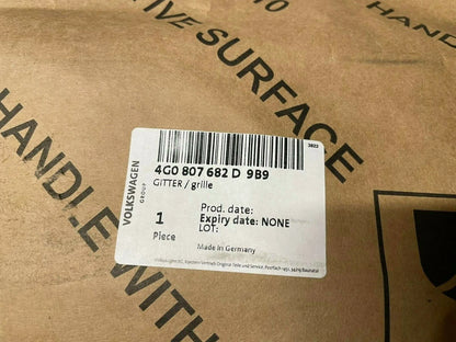 NEW AUDI A6 C7 RIGHT FOG LIGHT SURROUND GRILLE 4G0807682D9B9 2011 S LINE GENUINE