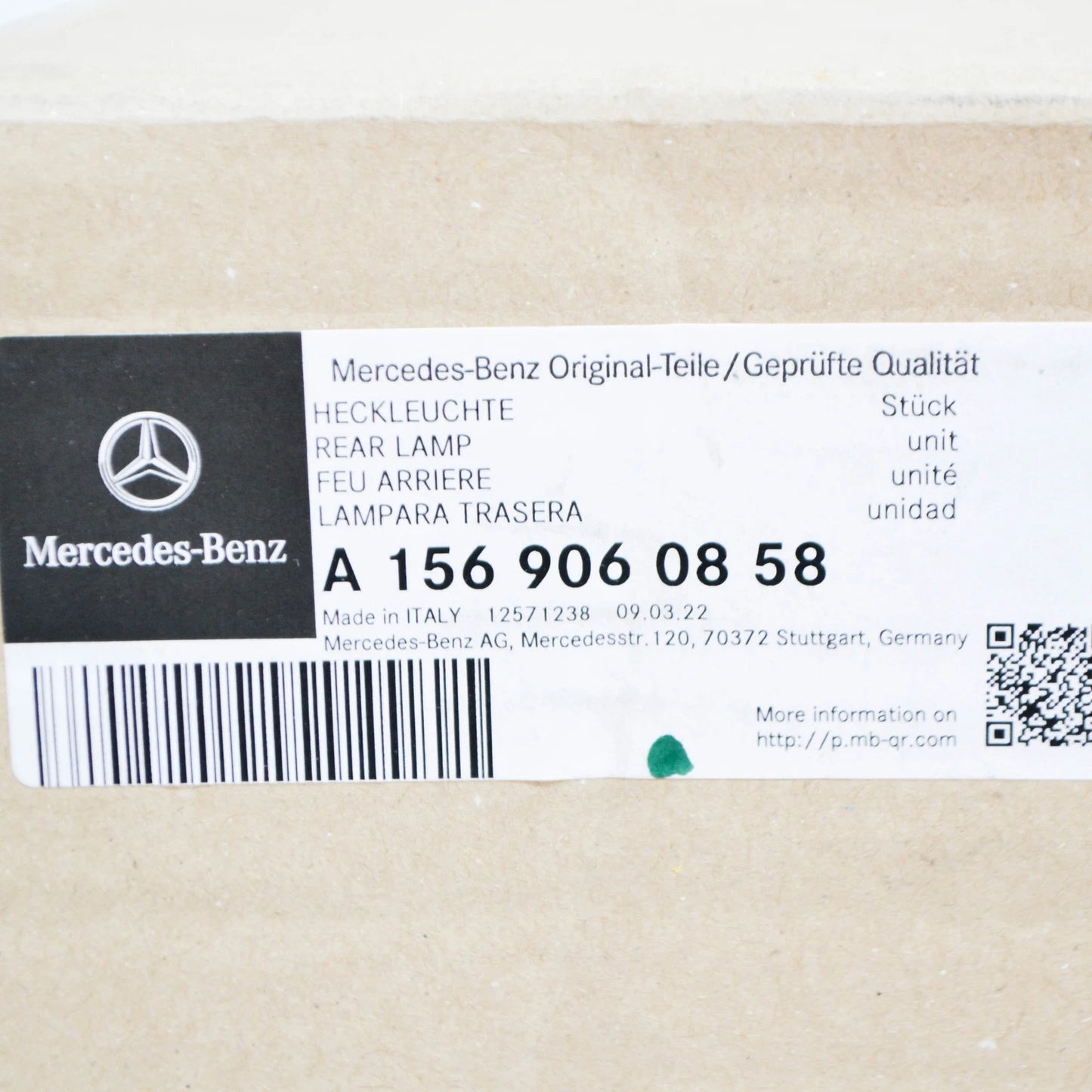 NEW MERCEDES-BENZ GLA X156 REAR RIGHT OUTER TAILLIGHT A1569060858 ORIGINAL