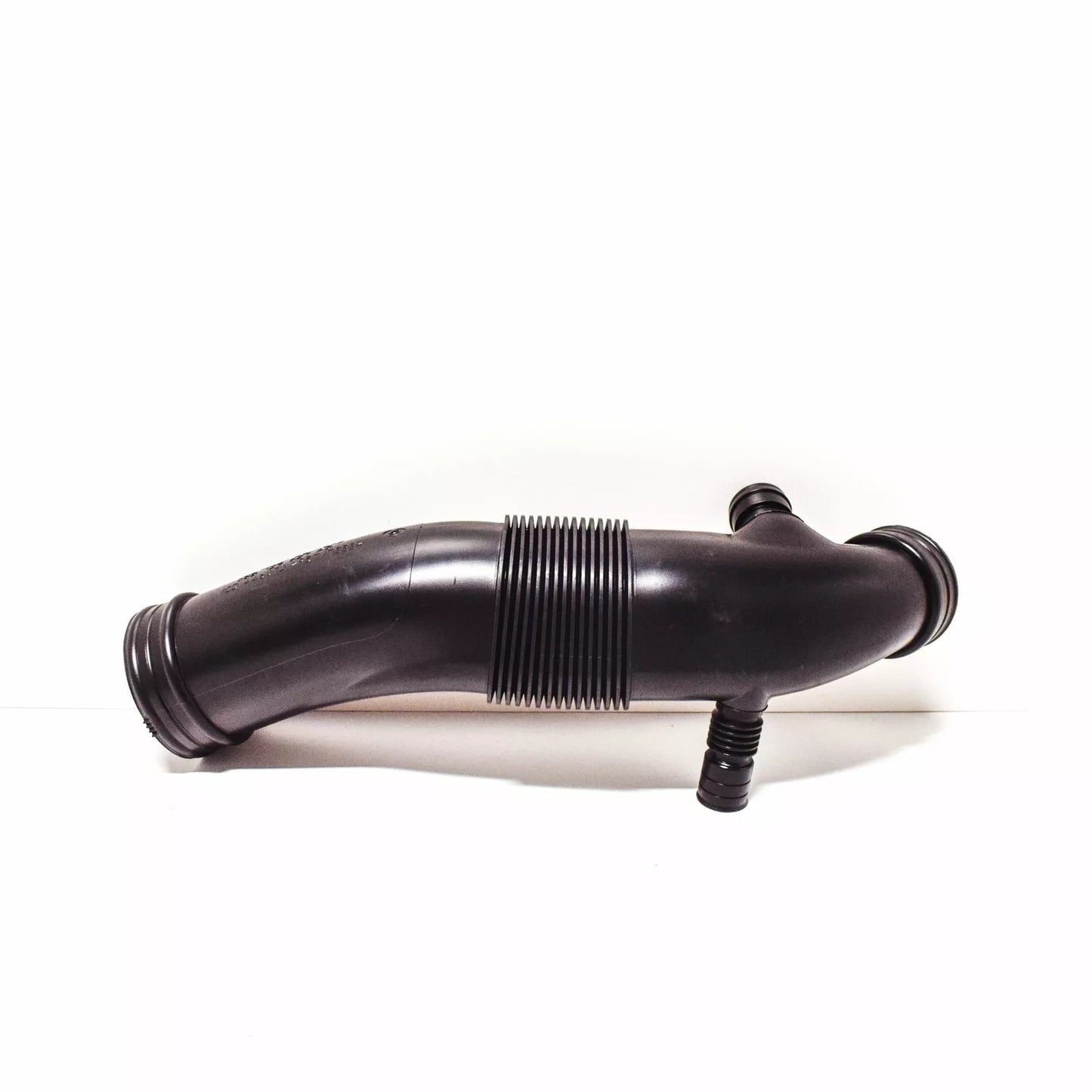 NEW AUDI A4 B6 SUCTION INTAKE PIPE HOSE 06B129627AB ORIGINAL