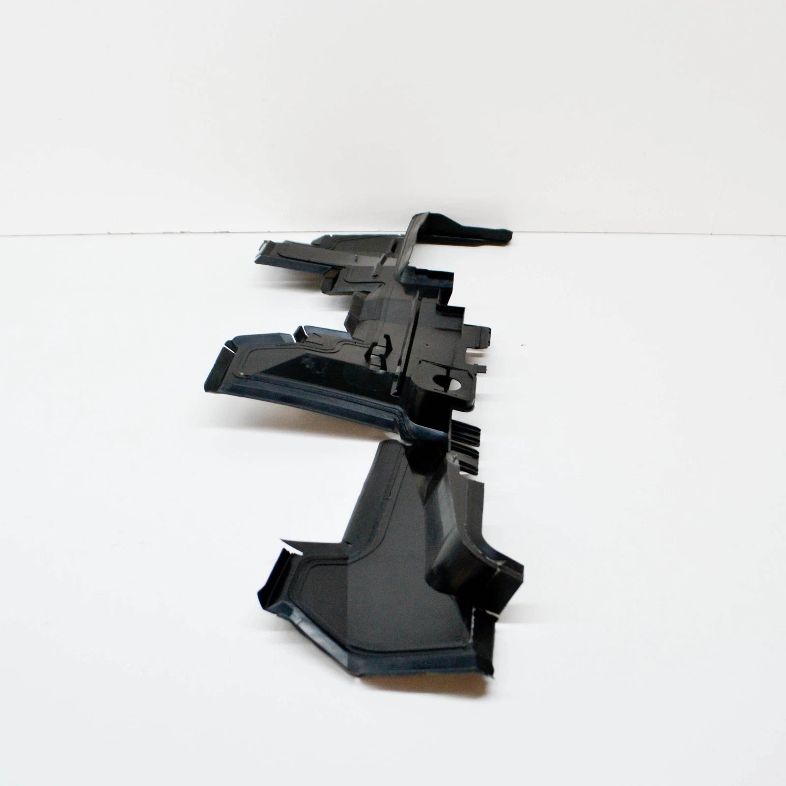 NEW AUDI Q5 8R RADIATOR SUPPORT LEFT AIR GUIDE 8R0121283AA ORIGINAL