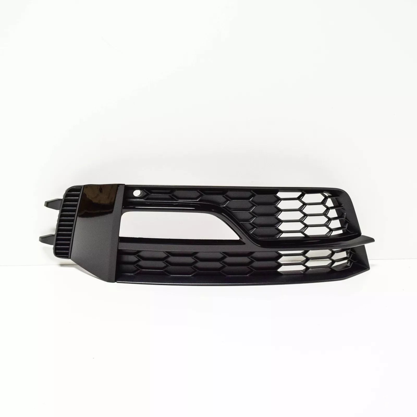 NEW AUDI A4 B8 S4 FOG LIGHT GRILL FRONT RIGHT 8K0807682T01C