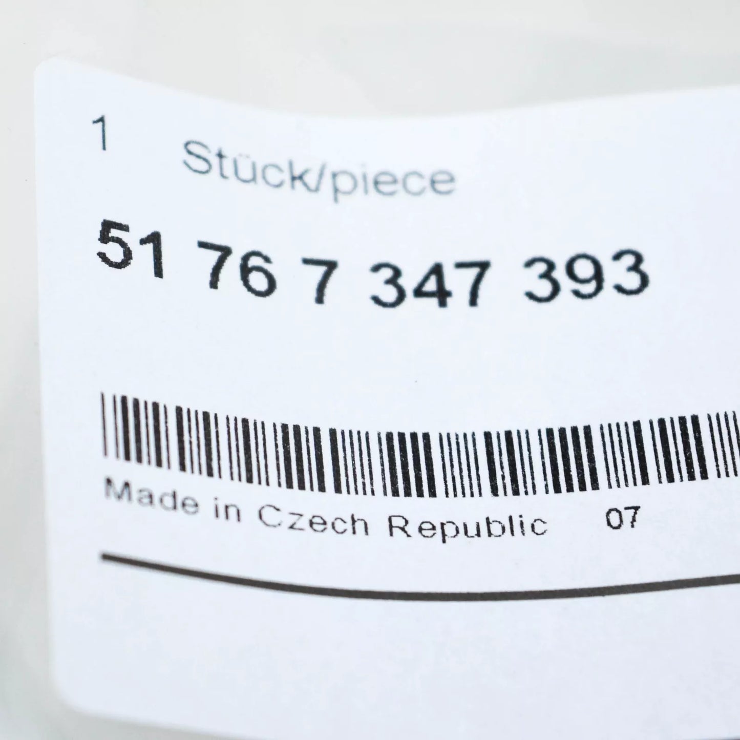 NEW BMW 7 G11 G12 FRONT ENGOINE BONNET HOOD SEAL 51767347393 ORIGINAL