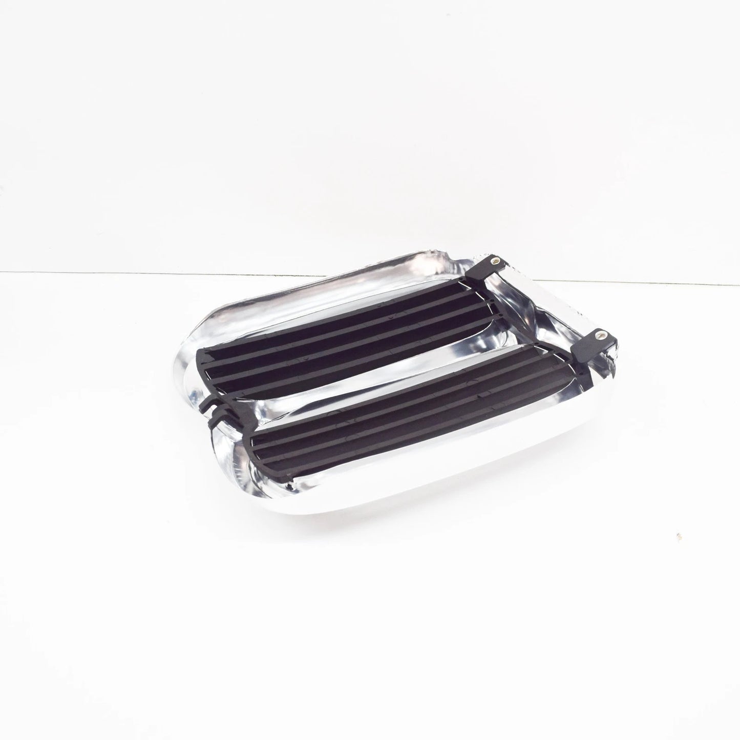 NEW BMW 5 E12 FRONT BUMPER RADIATOR GRILLE 51131817683 ORIGINAL