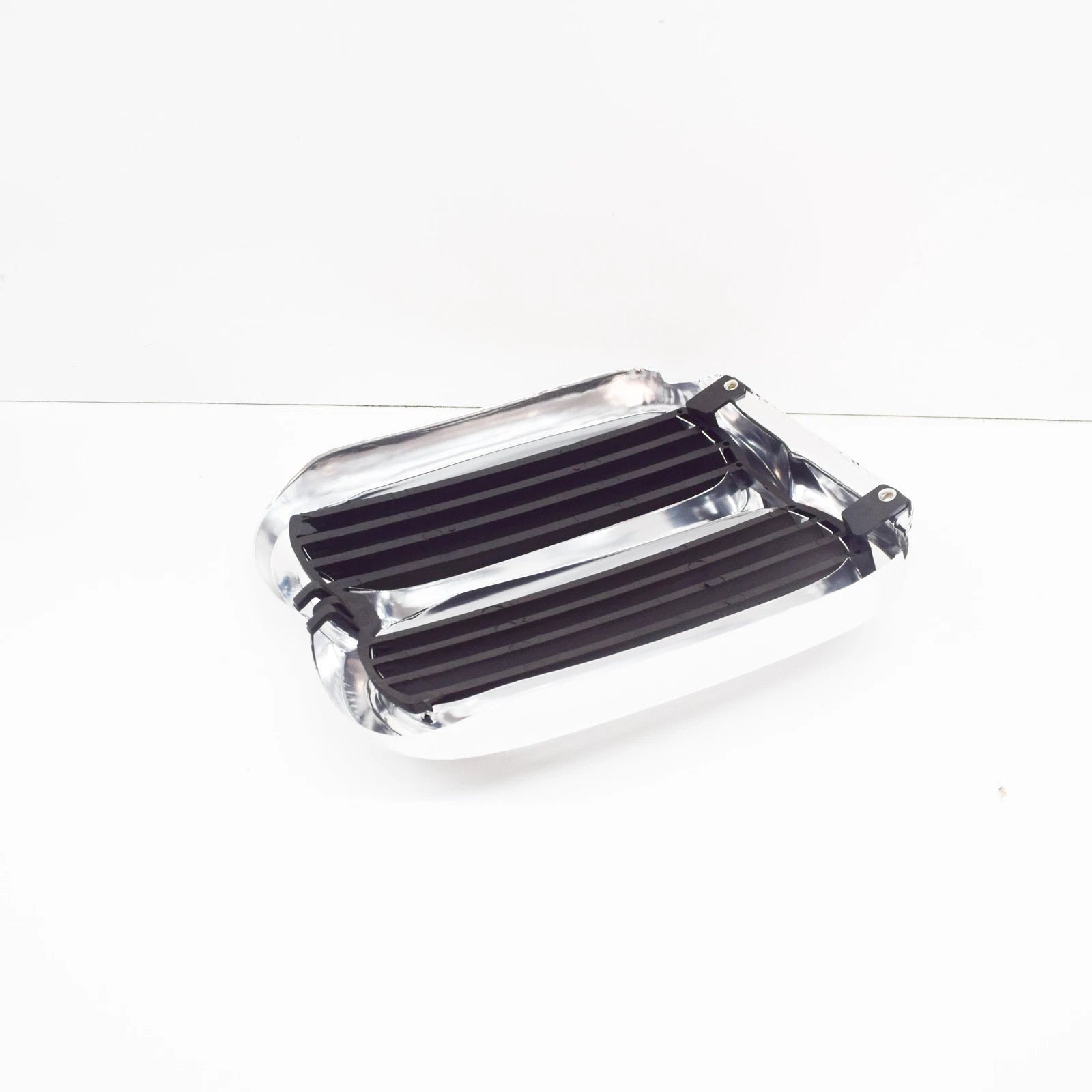 NEW BMW 5 E12 FRONT BUMPER RADIATOR GRILLE 51131817683 ORIGINAL