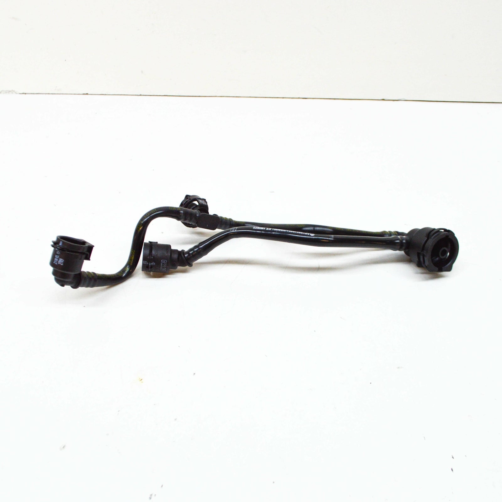 NEW MERCEDES-BENZ E W213 COOLANT HOSE PIPE VENT LINE A2135010201 ORIGINAL