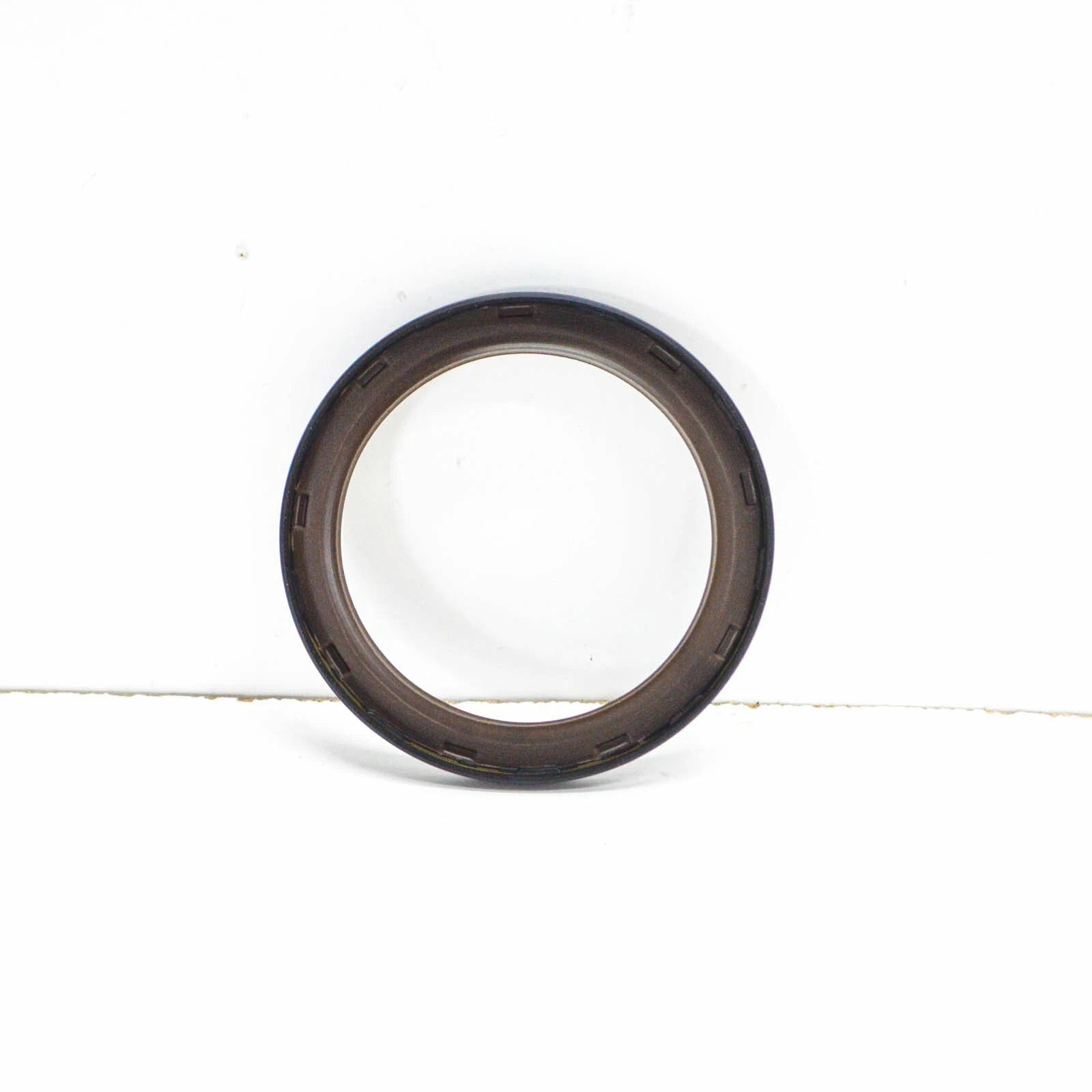 NEW AUDI A6 C8 ENGINE CRANKCASE SHAFT OIL SEAL RING 06E103051J