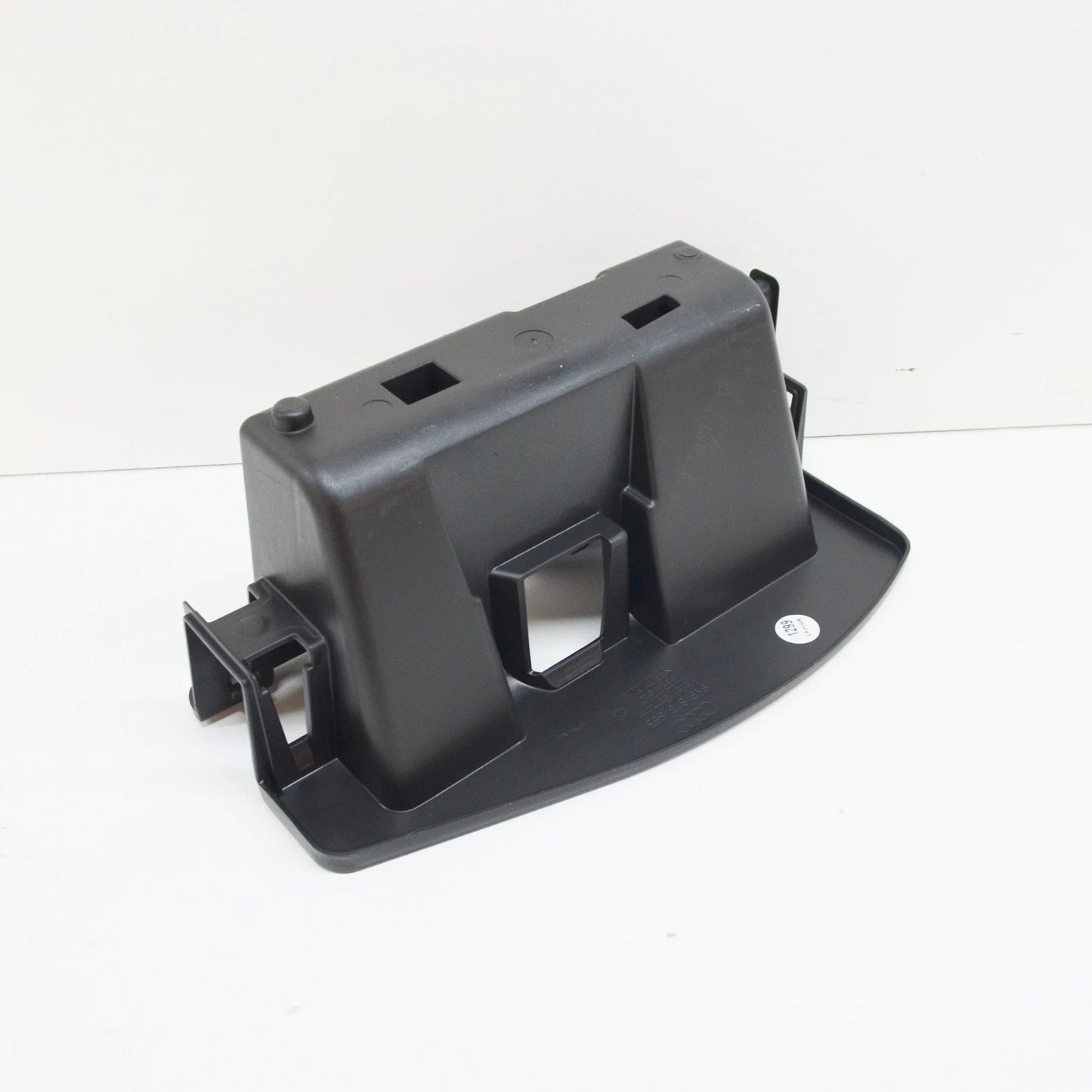 NEW AUDI A4 B8 JACK RETAINER 8K9813685 ORIGINAL