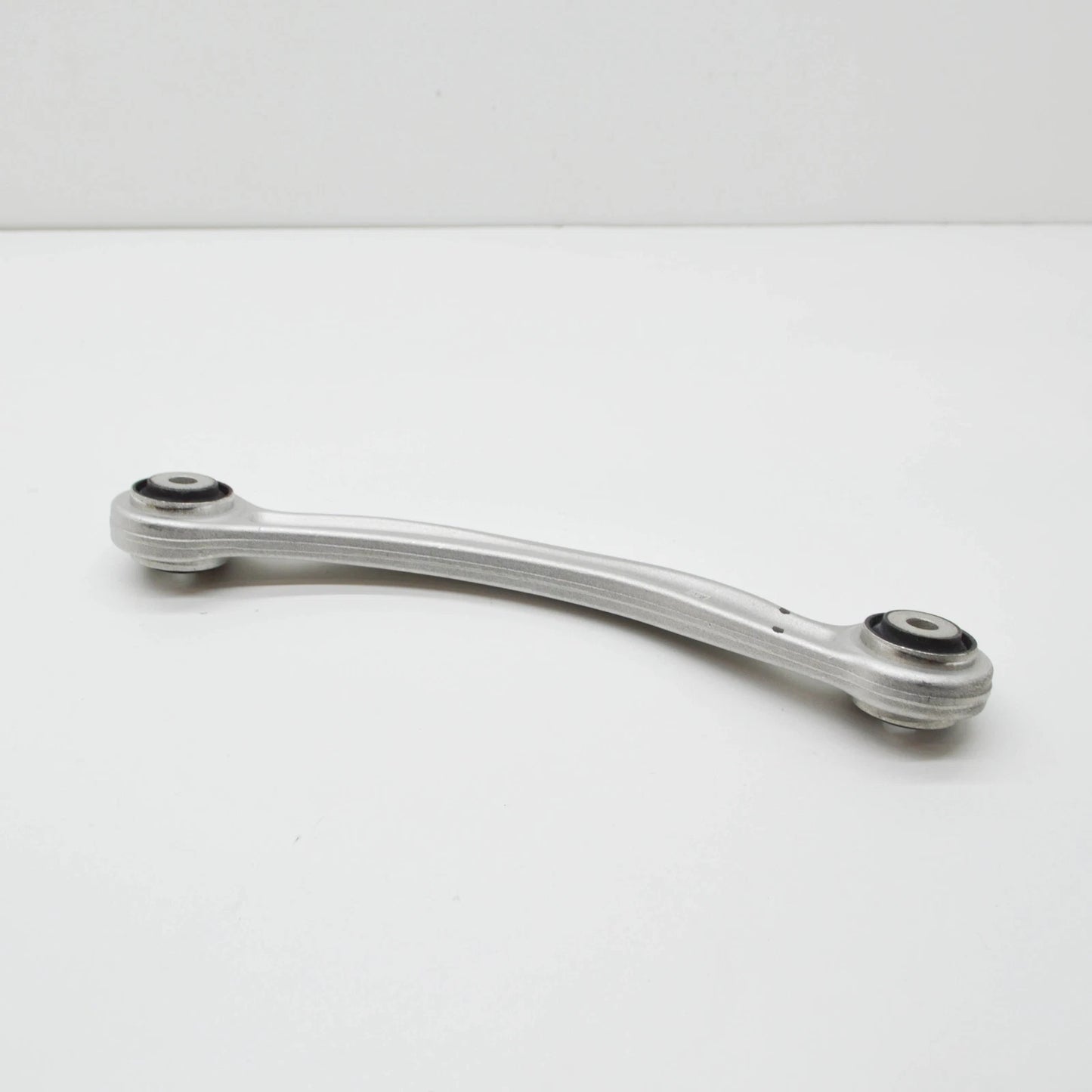 NEW MERCEDES-BENZ E-CLASS W212 REAR RIGHT WISHBONE A2043502206 ORIGINAL