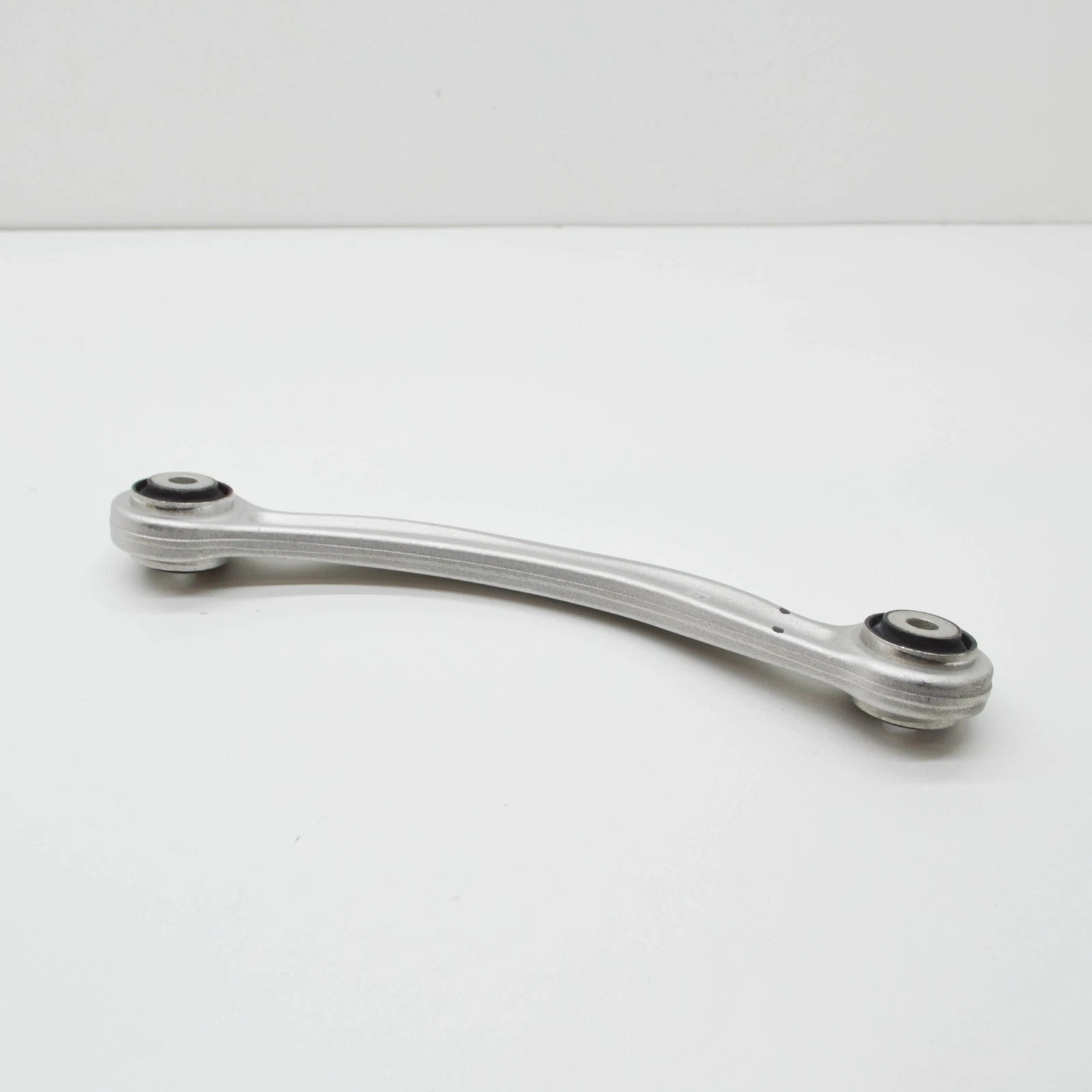 NEW MERCEDES-BENZ E-CLASS W212 REAR RIGHT WISHBONE A2043502206 ORIGINAL