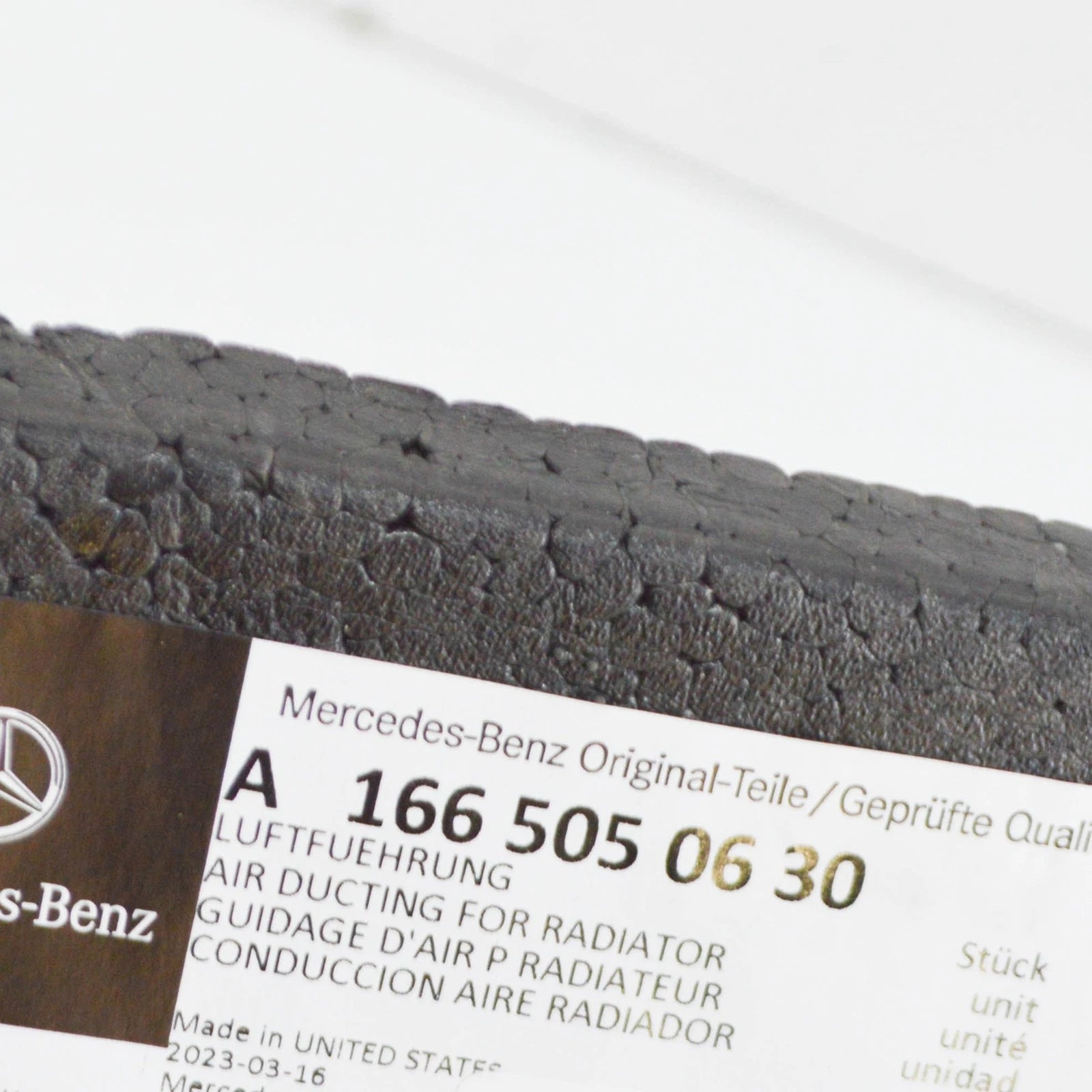 NEW MERCEDES-BENZ ML W166 RADIATOR SUPPORT LEFT AIR DUCT A1665050630 ORIGINAL