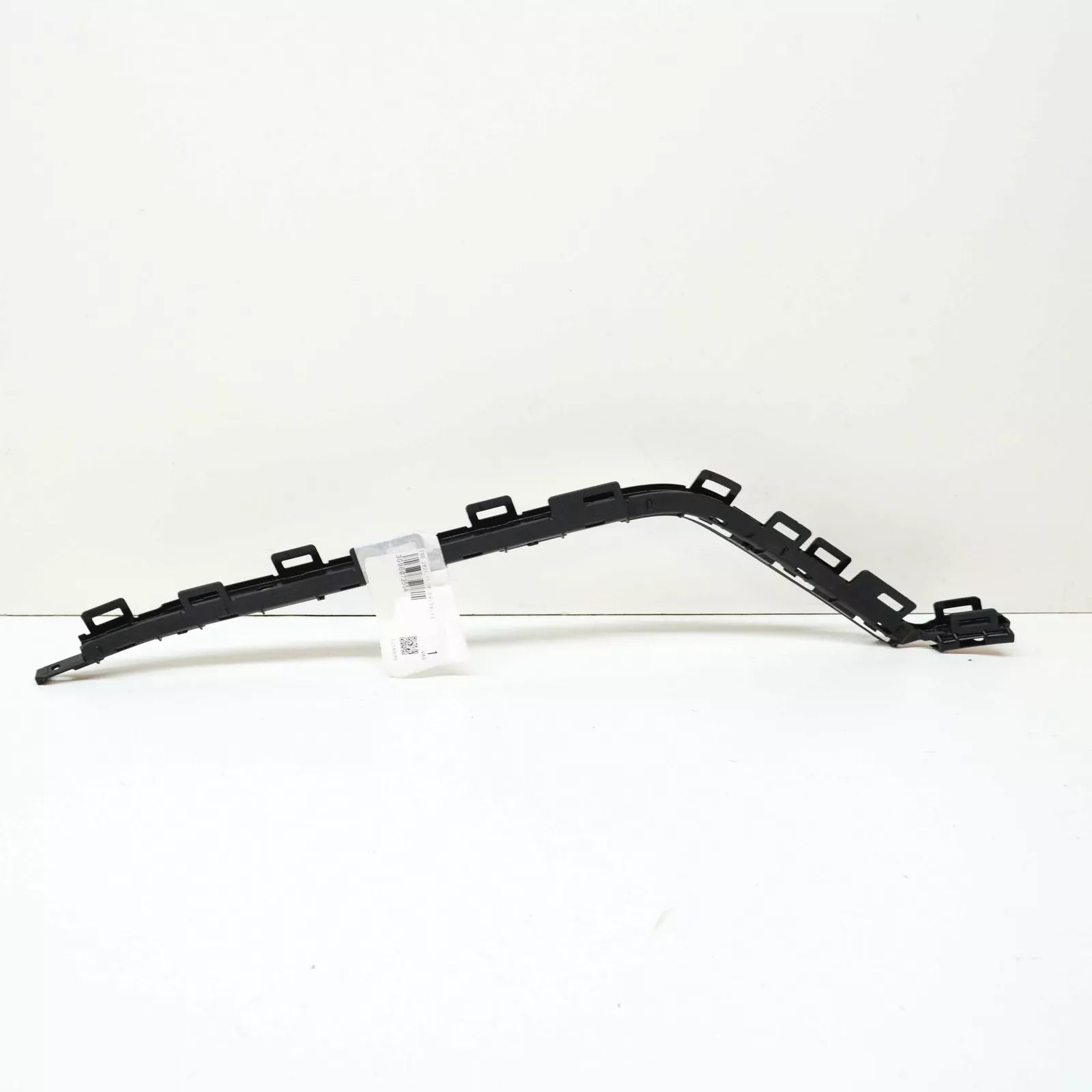 NEW VW PASSAT ALLTRACK B8 REAR LEFT BUMPER BRACKET GUIDE 3G9807355A ORIGINAL