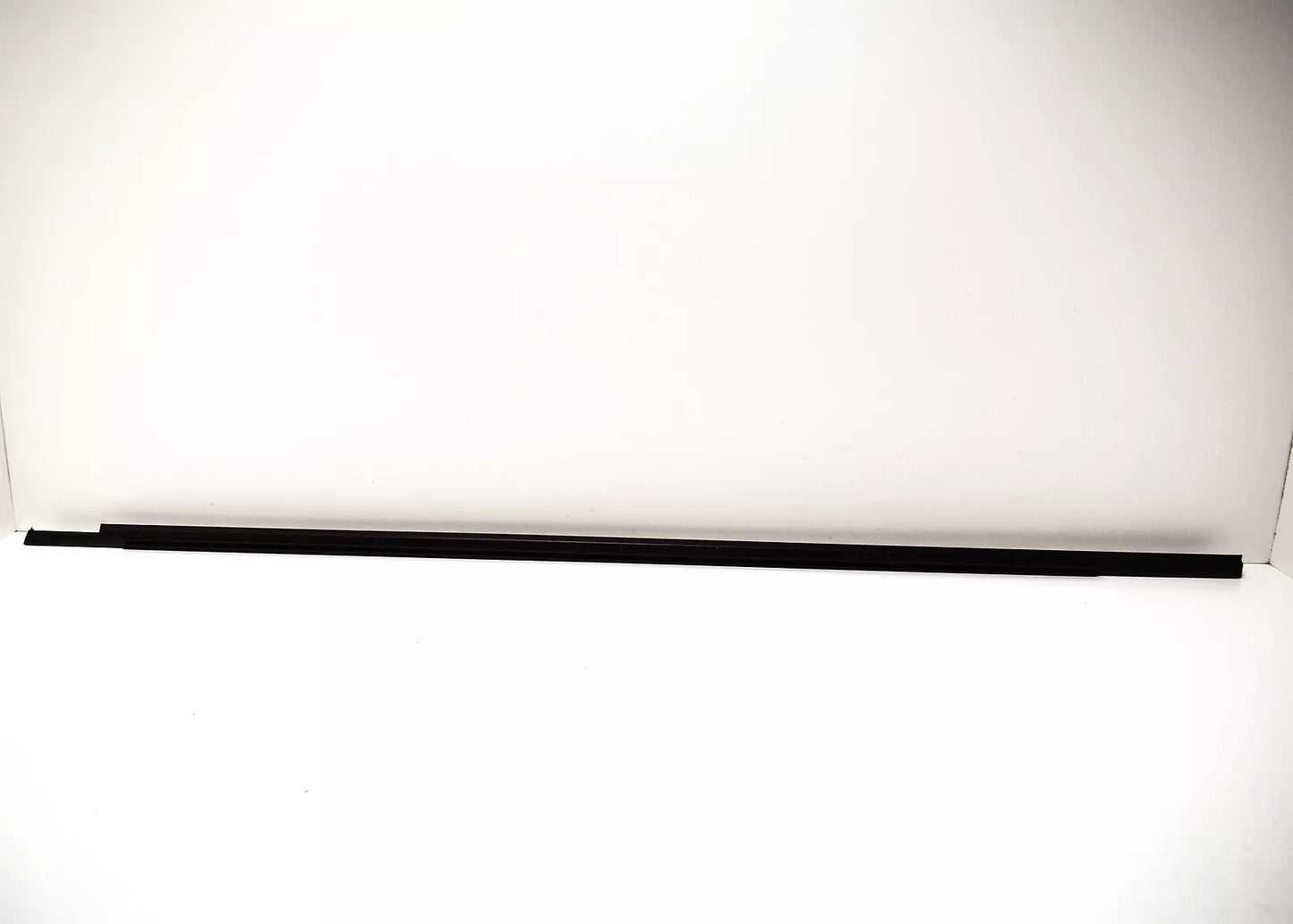 NEW VW GOLF MK6 FRONT RIGHT OUTER WINDOW APERTURE SEAL 5K3837478D5AP ORIGINAL