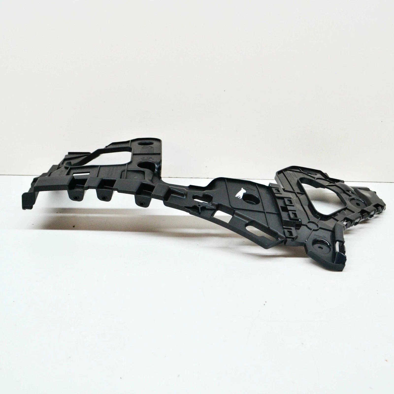 NEW AUDI Q8 REAR RIGHT BUMPER LOWER BRACKET 4M8807454A ORIGINAL