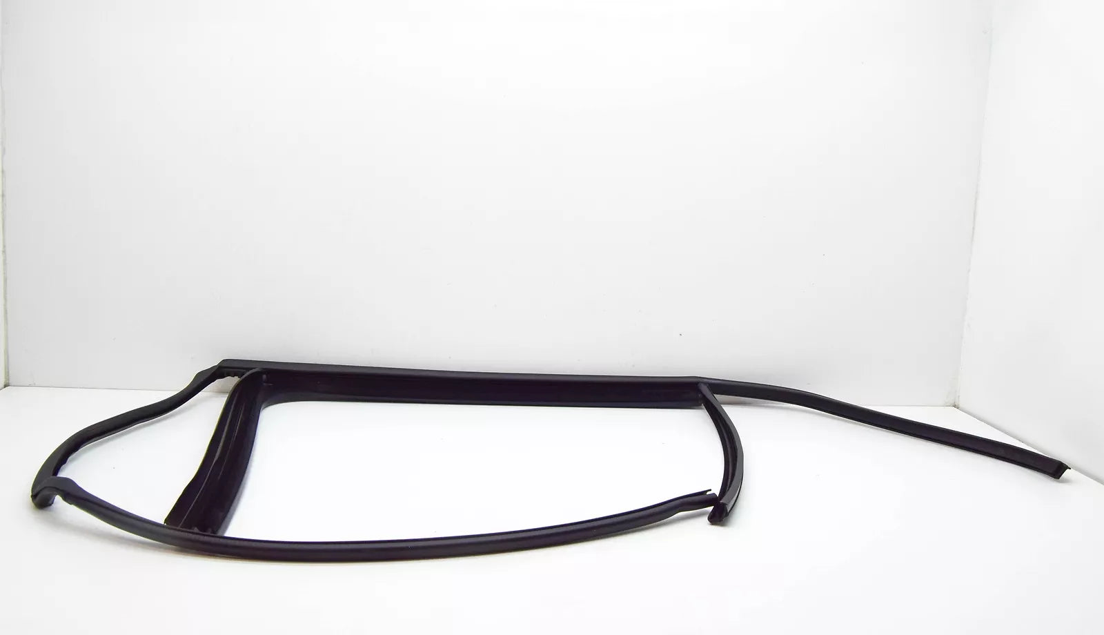 NEW VOLKSWAGEN GOLF MK7 5G REAR LEFT DOOR SEALING 5G6839431J5AP ORIGINAL