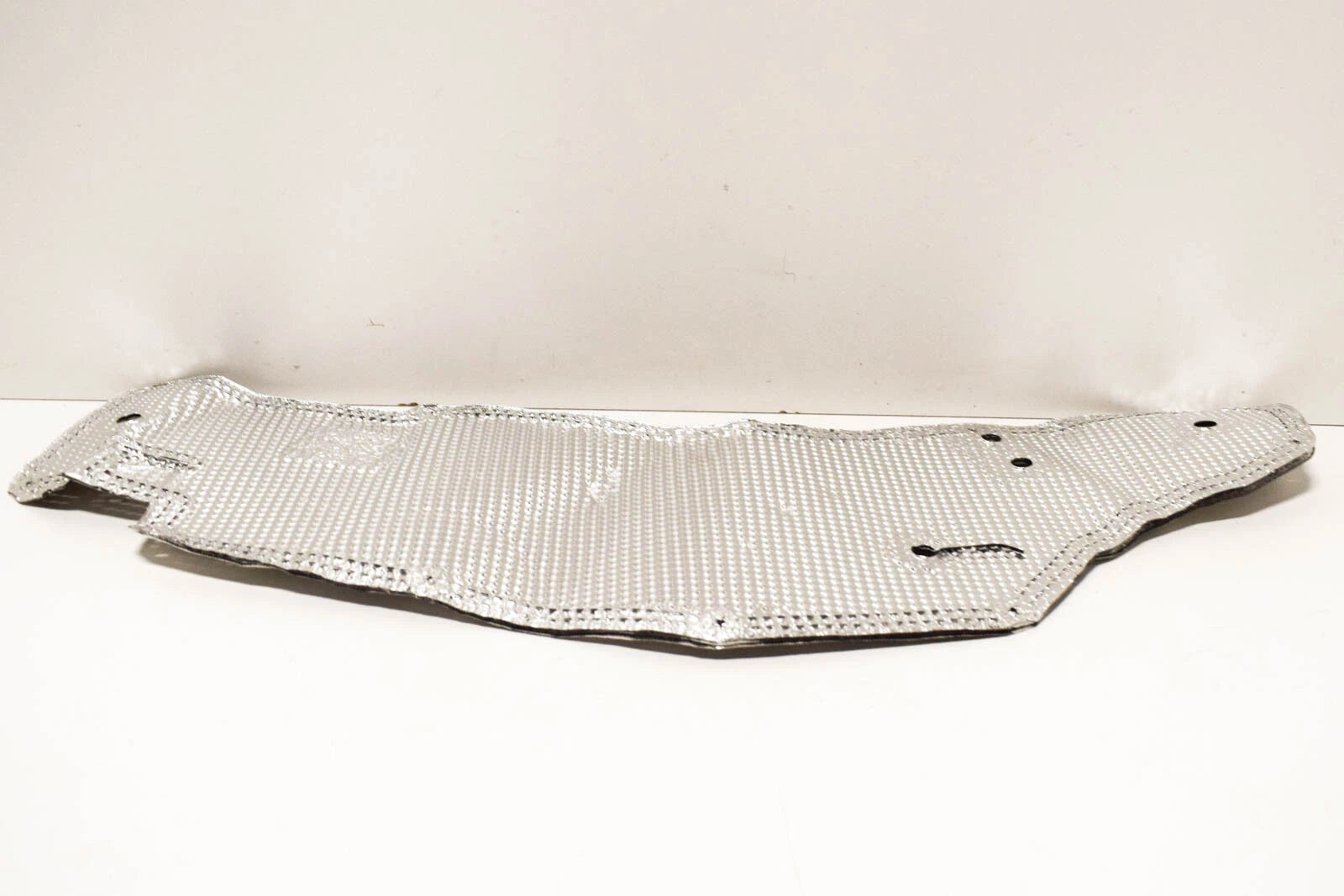 NEW AUDI A4 B9 RIGHT SIDE MEMBER HEAT SHIELD 8K0804162G