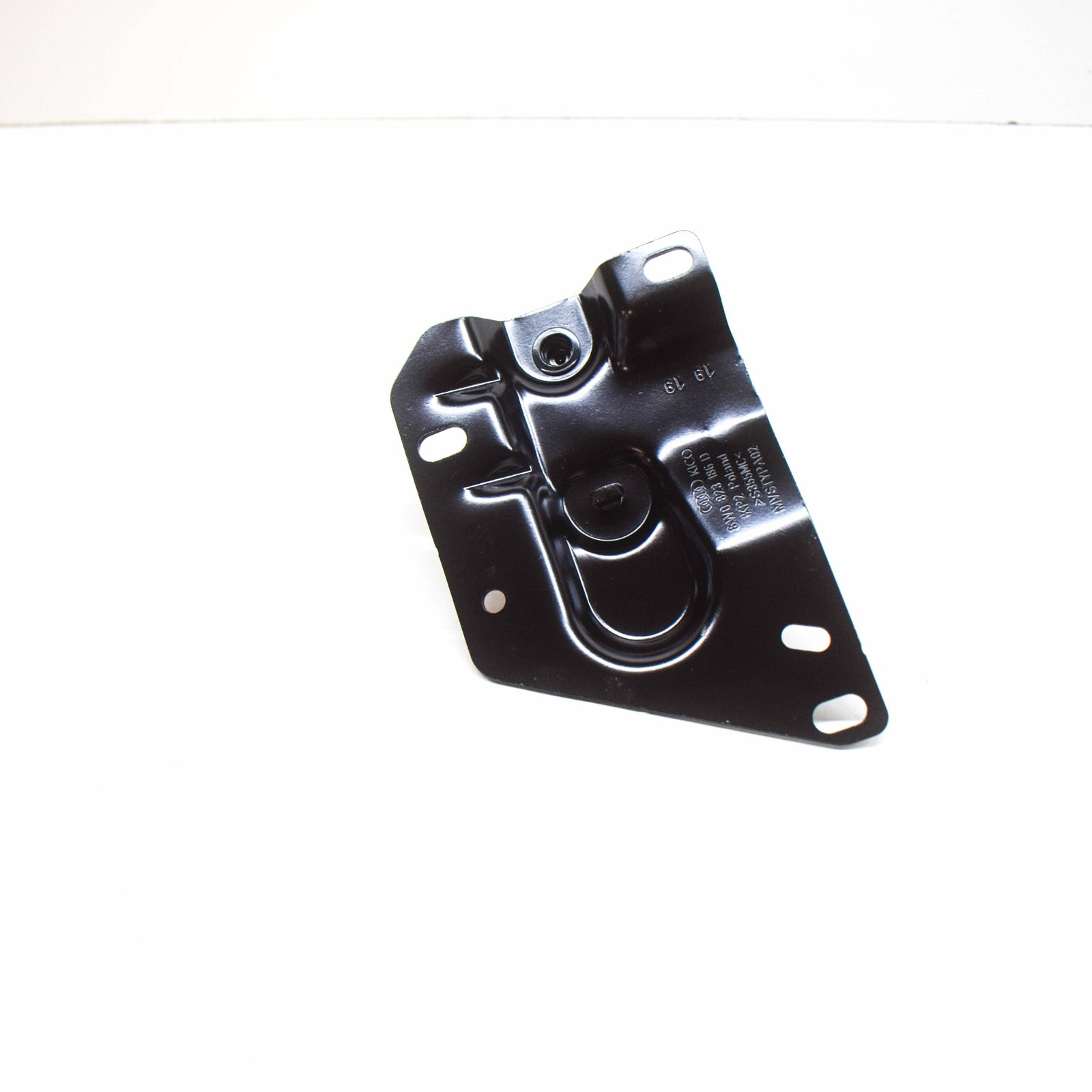 NEW AUDI A4 B9 FRONT HOOD RIGHT SAFETY LATCH STRIKER PLATE 8W0823186D ORIGINAL