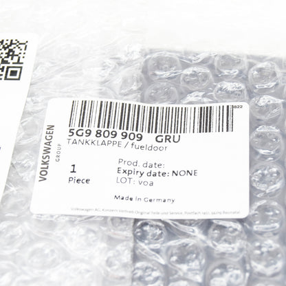 NEW VW GOLF VII 5G MK7 REAR FUEL FILLER DOOR COVER 5G9809909GRU ORIGINAL
