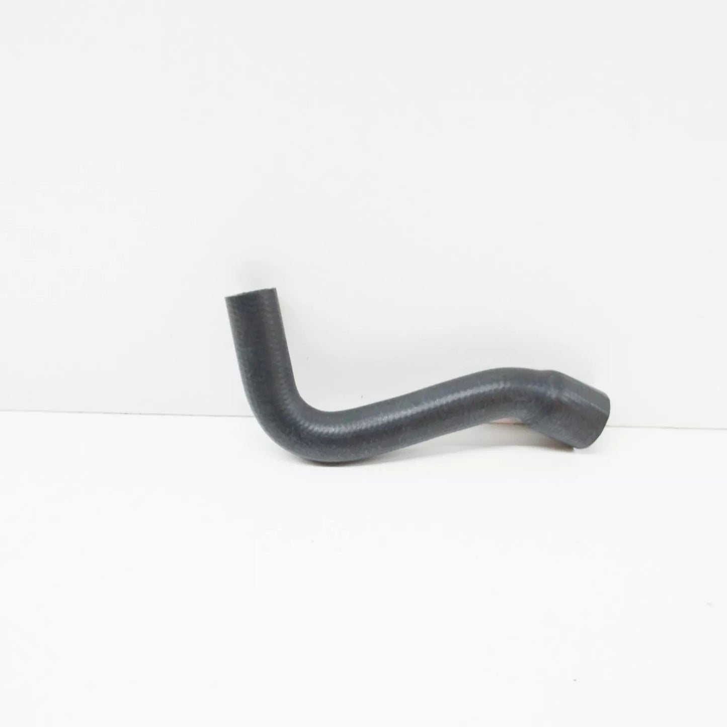 NEW BMW 5 E39 3.5I HEATER HOSE 64218391013 ORIGINAL