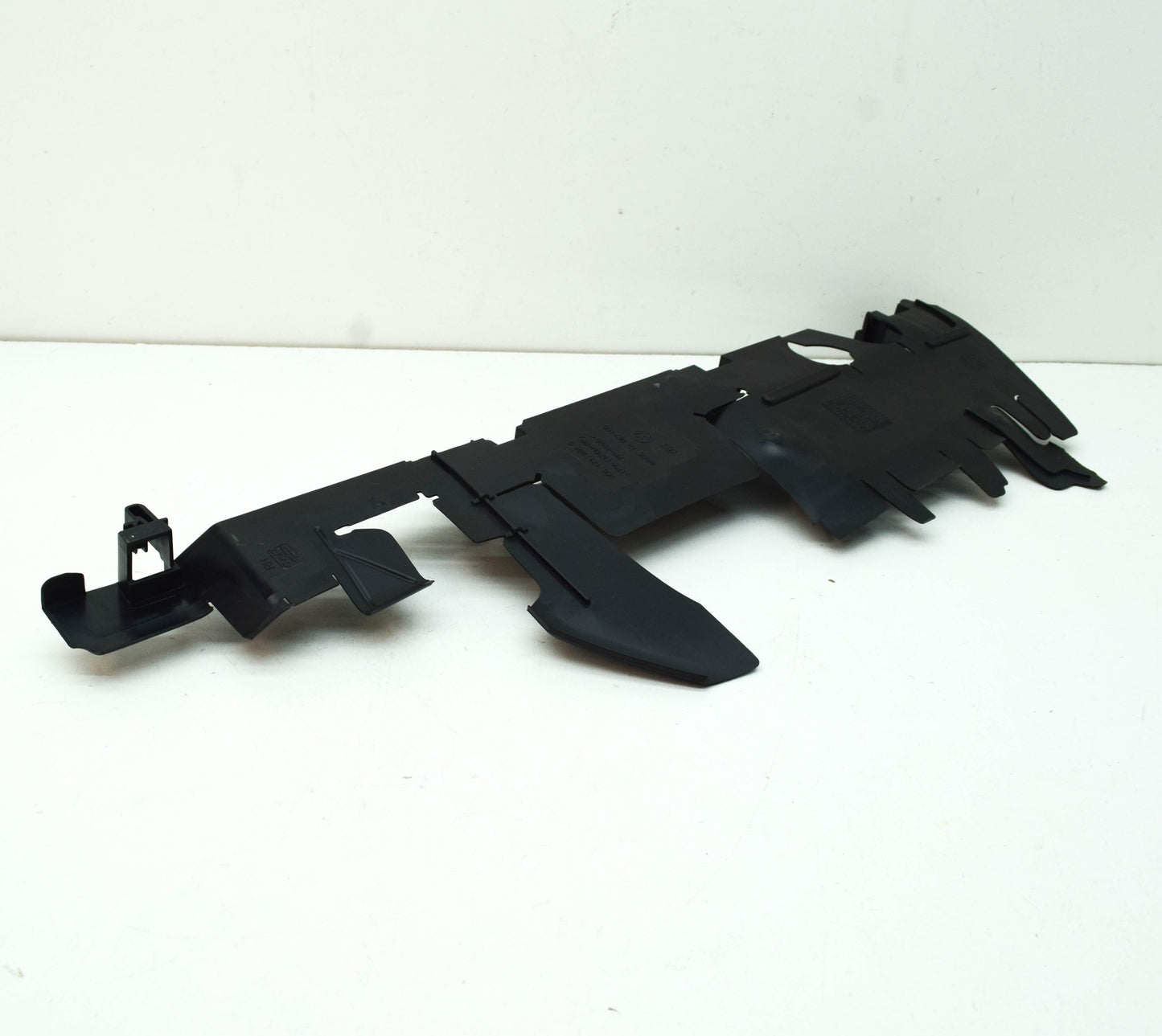 NEW VOLKSWAGEN JETTA MK6 A6 RIGHT RADIATOR AIR GUIDE 5C6121284G ORIGINAL