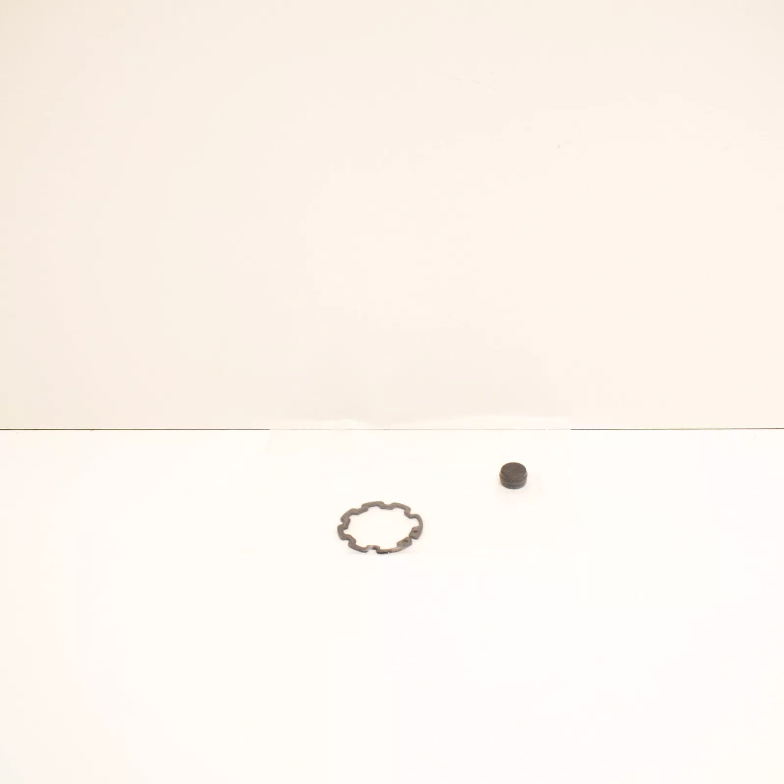 NEW AUDI A4 B8 A/C COMPRESSOR PUMP PULLEY 8K0260810A ORIGINAL