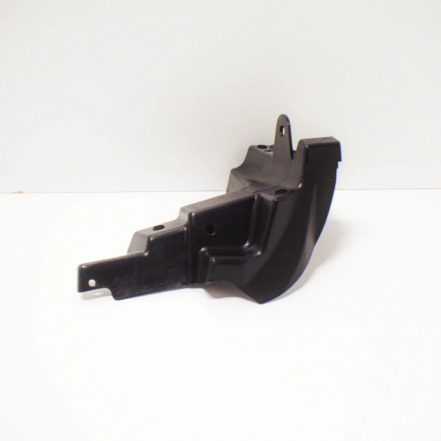 NEW MB E CLASS W212 FRONT BUMPER LEFT JOINT BRACKET TRIM A2128850016