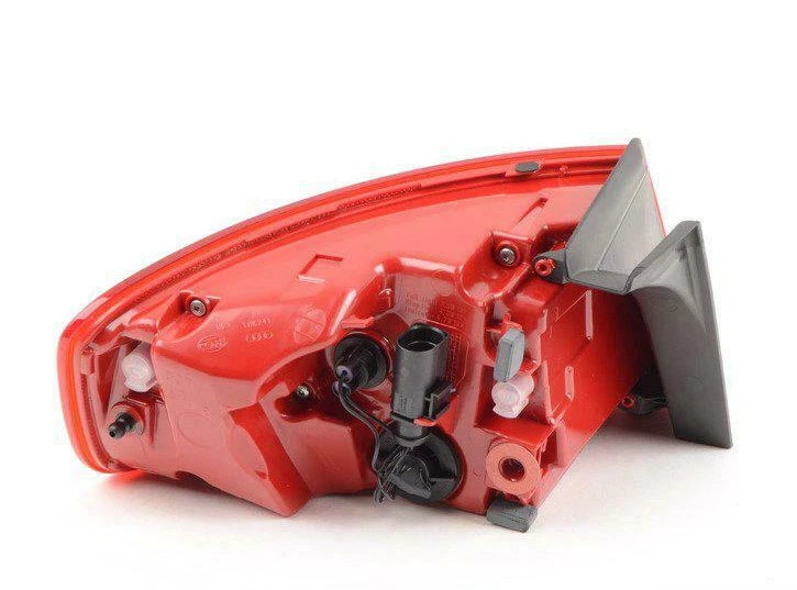 NEW AUDI A4 B8 REAR RIGHT OUTER LED TAILLIGHT 8K5945096AD ORIGINAL