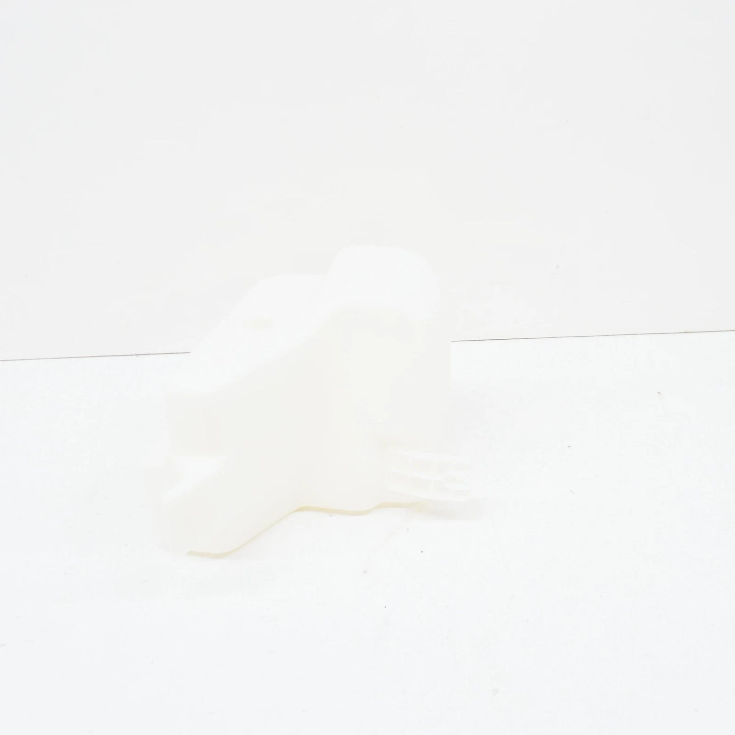 NEW BMW 7 E32 WINDSHIELD WASHER FLUID RESERVOIR 61678350931 8350931 ORIGINAL