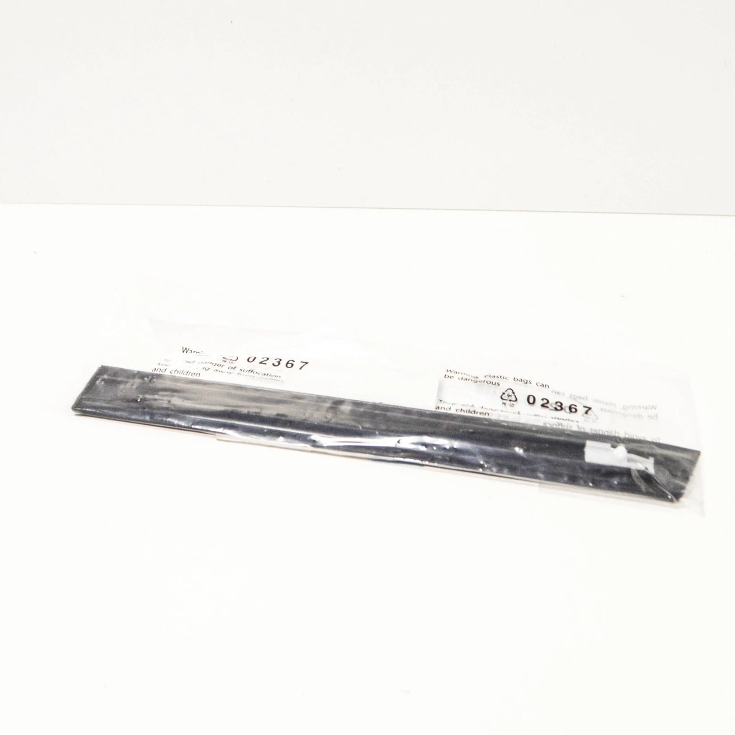 NEW BMW 5 E34 FRONT LEFT FENDER MOULDING 51131944941 1944941 ORIGINAL