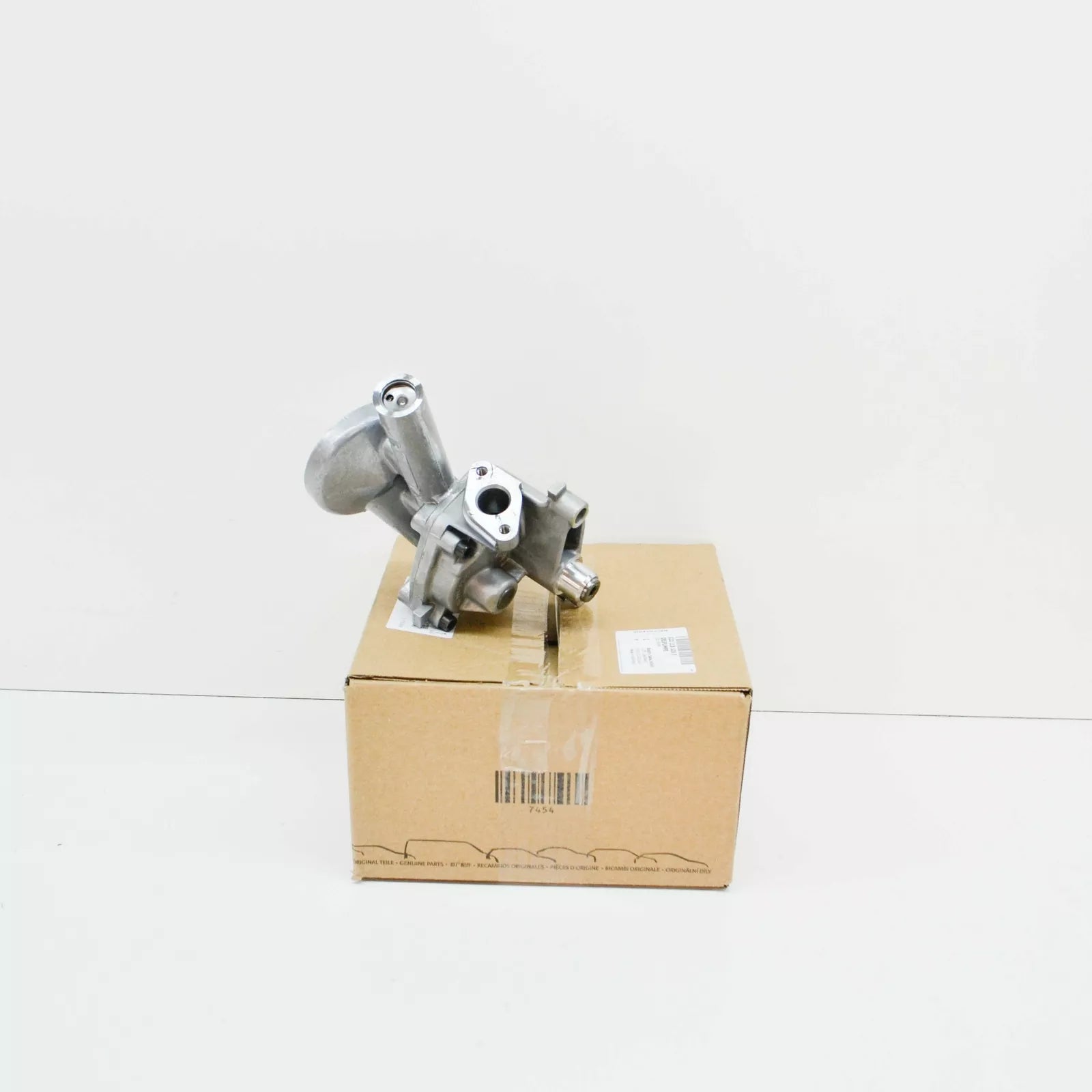 NEW AUDI A3 8P ENGINE OIL PUMP 022115105E ORIGINAL