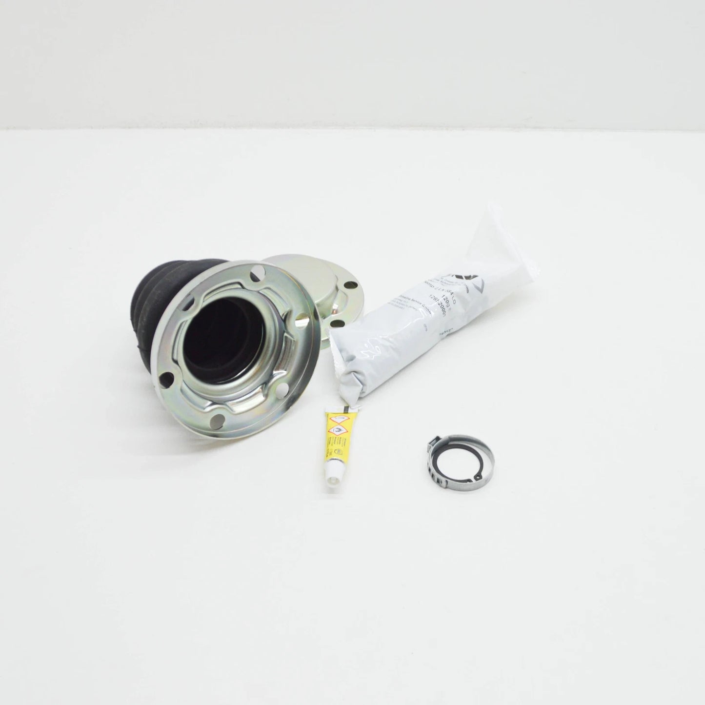 NEW BMW 5 E34 REAR DRIVE SHAFT BOOT REPAIR KIT 33219067906 9067906 ORIGINAL