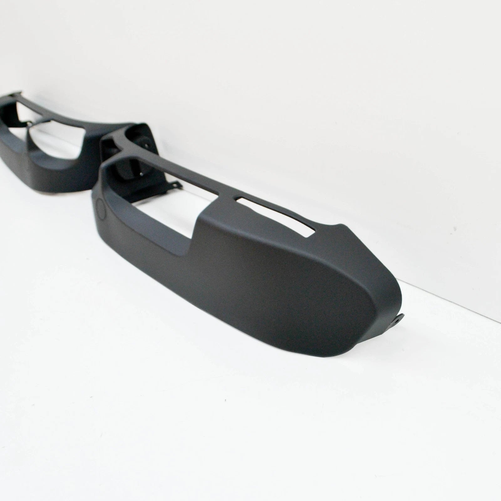 NEW BMW 5 E39 FRONT SEAT OUTER COVERING 52107057988 7057988 ORIGINAL