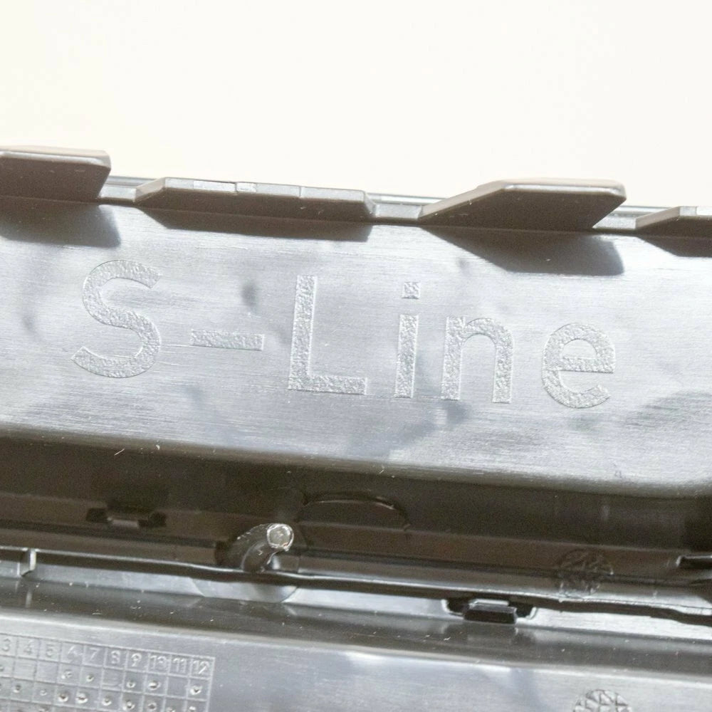 NEW AUDI A3 8PA FRONT BUMPER RIGHT SIDE GRILLE 8V3807682G 9B9