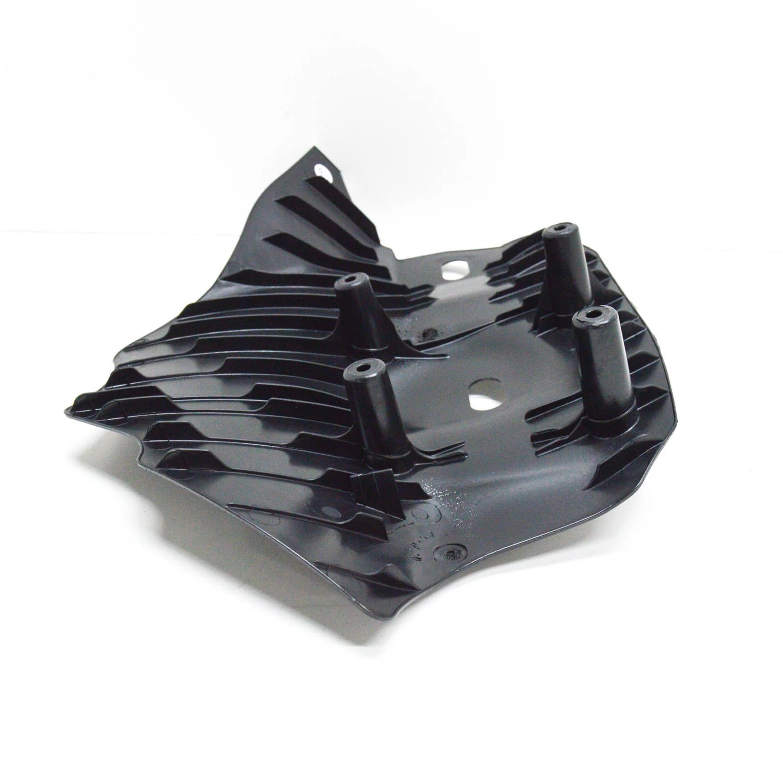 NEW BMW 3 F30 REAR LEFT CONTROL ARM COVER 6796137 2013 ORIGINAL