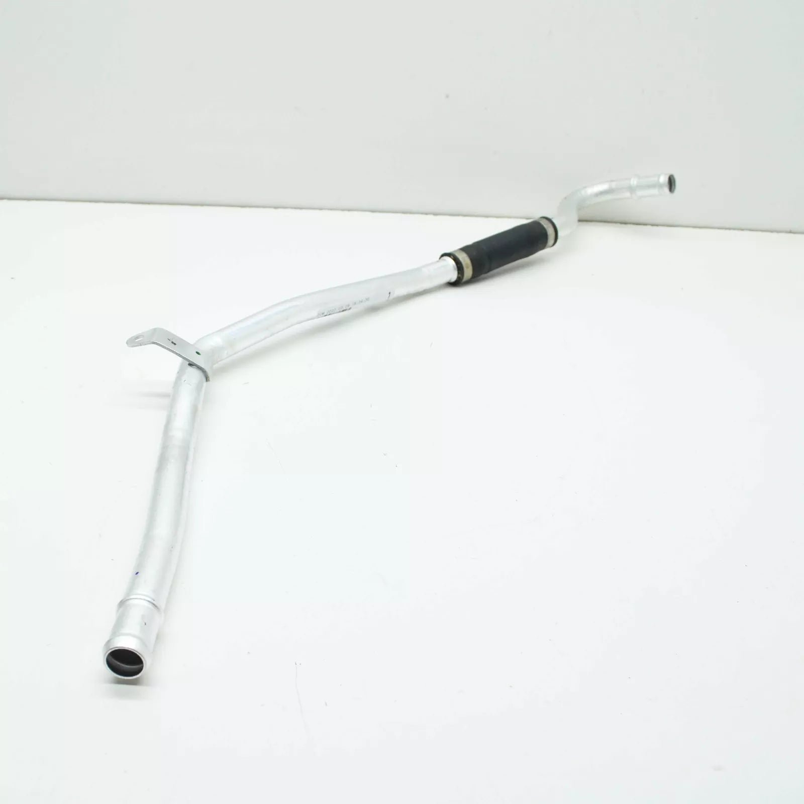 NEW MERCEDES-BENZ C W205 WATER HEATING TUBE PIPE A2055060700 ORIGINAL