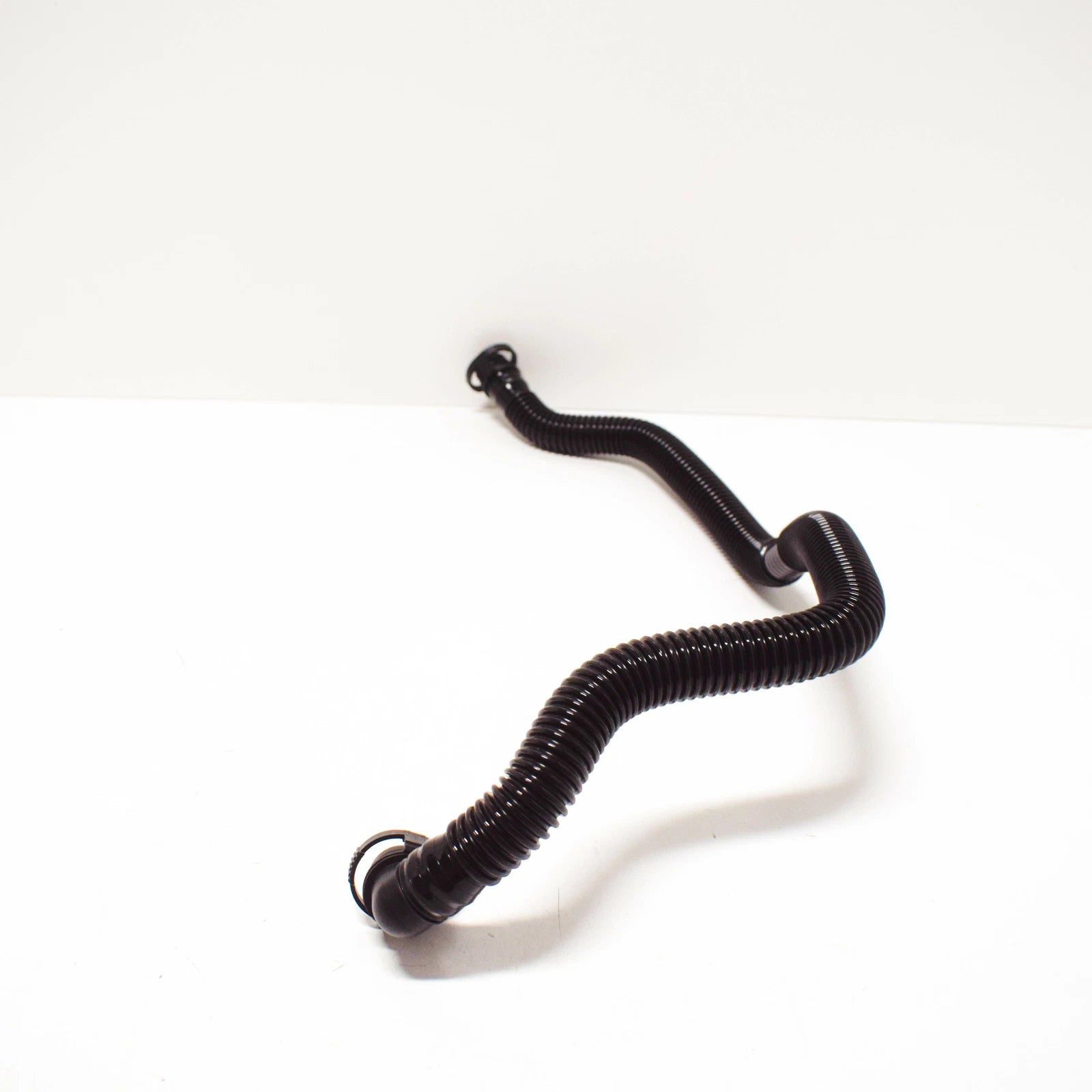 NEW AUDI A4 B8 SECONDARY AIR PUMP CONNECTING PIPE 06E133817AB