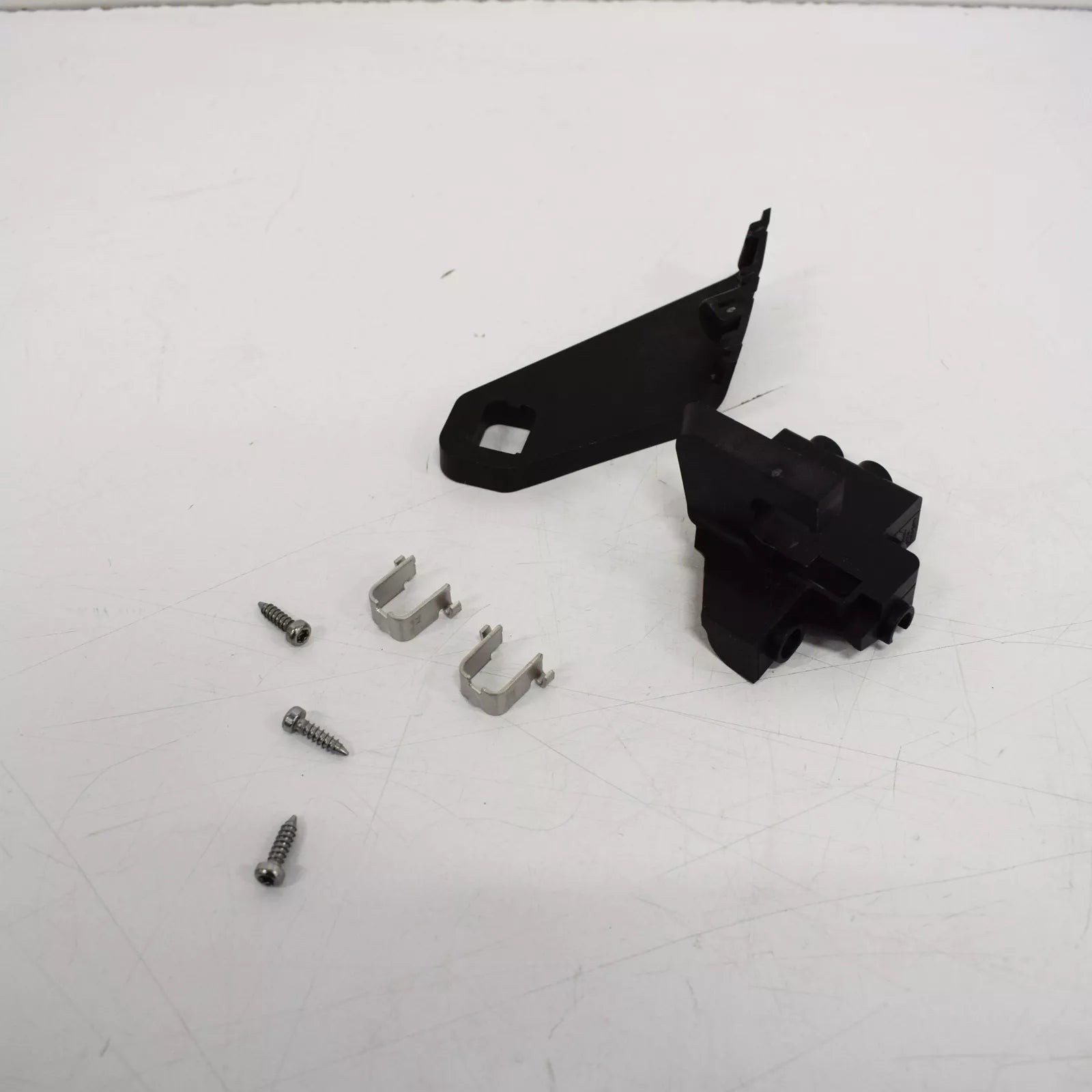 NEW AUDI A3 8P FRONT LEFT HEADLIGHT REPAIR KIT 8P0998121A